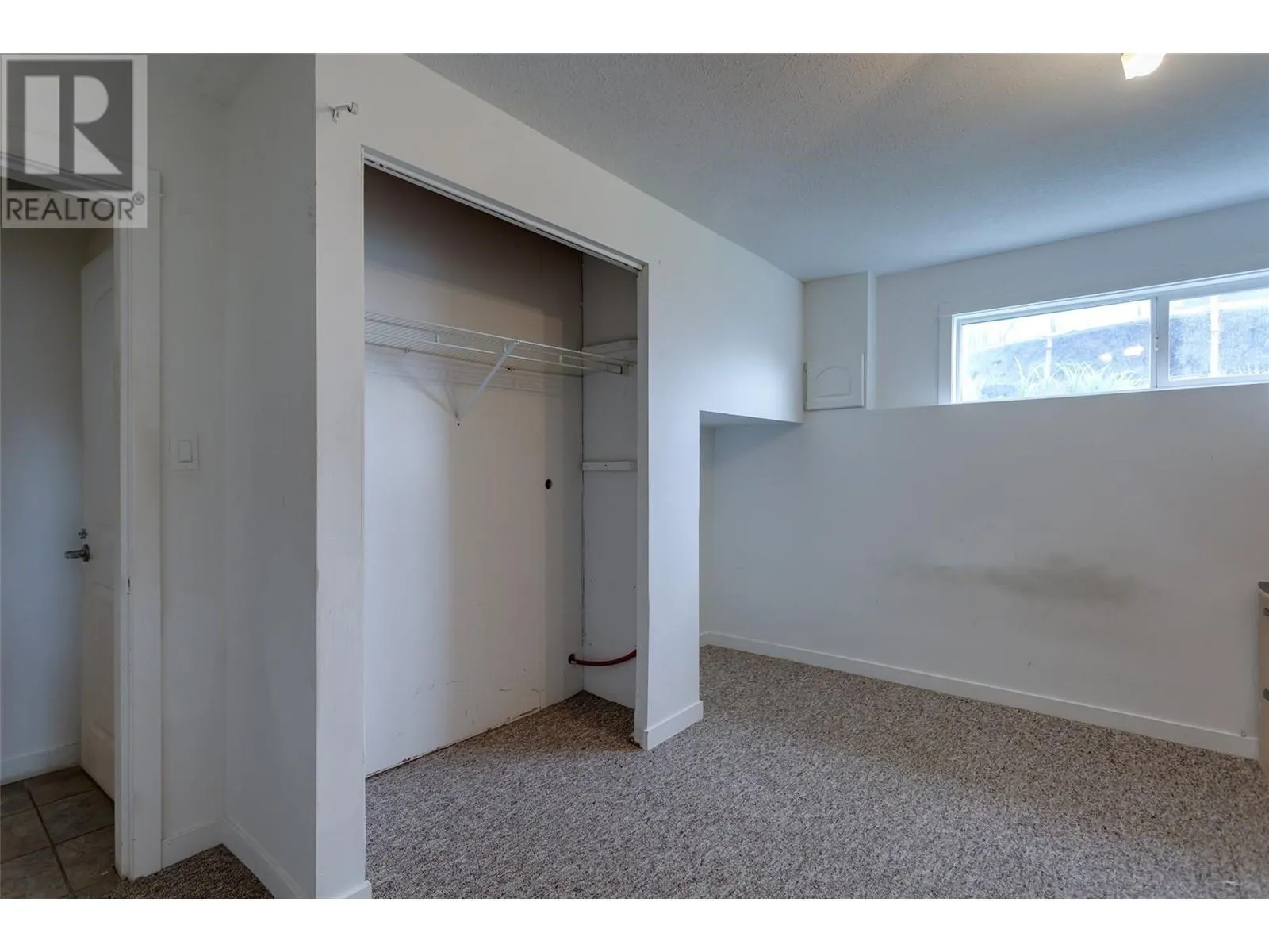570 Hollydell Road