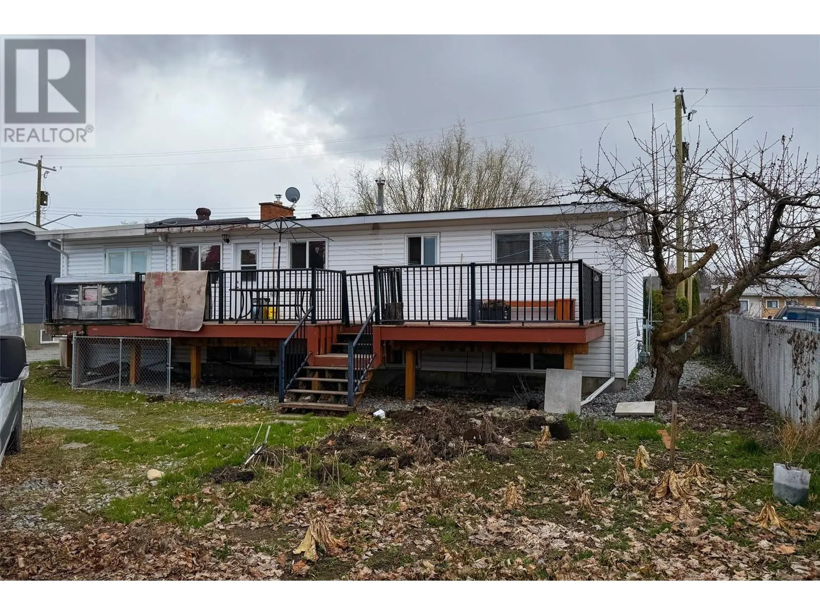 570 Hollydell Road