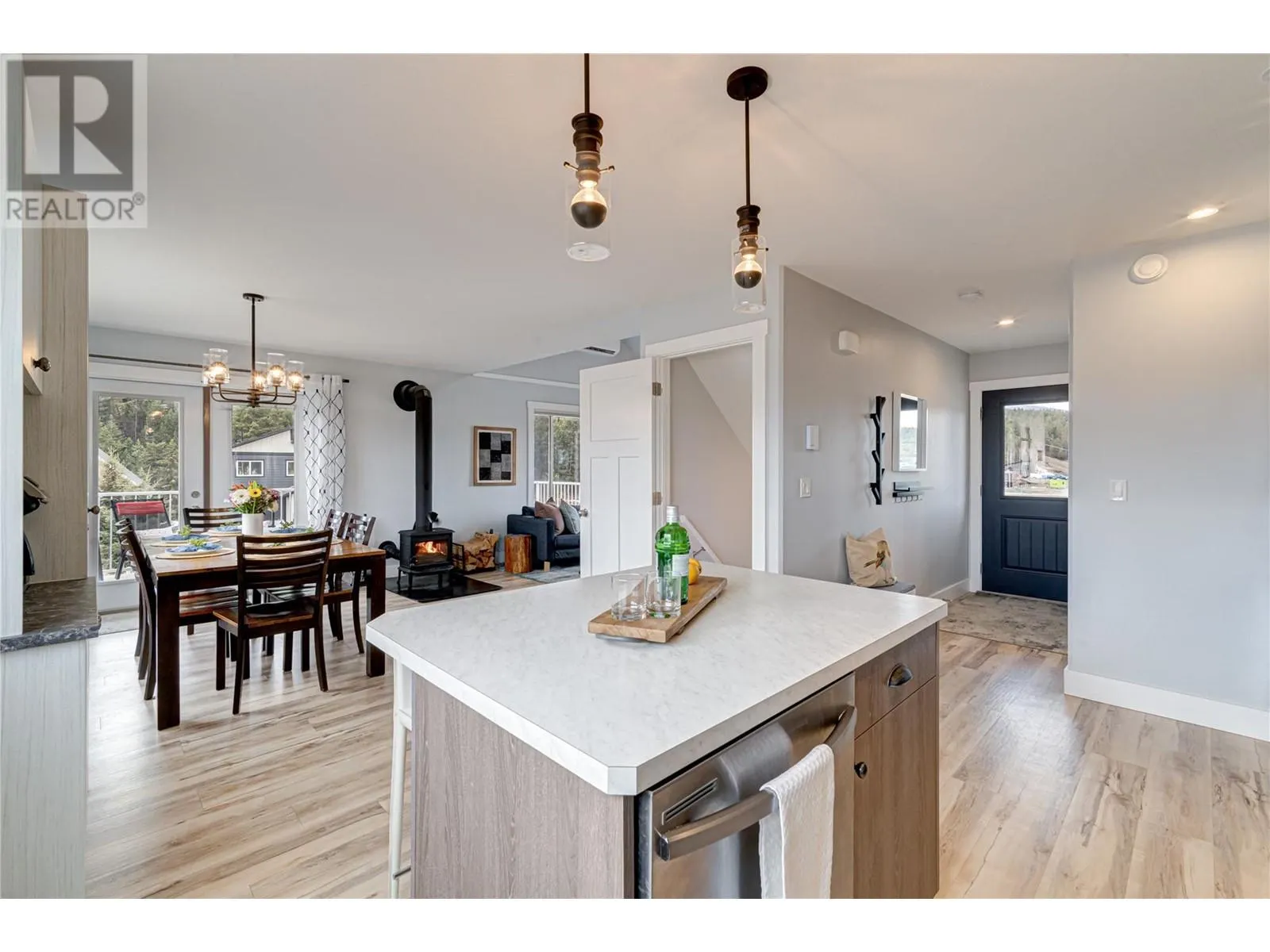 6324 LAURIER Avenue Unit# 18