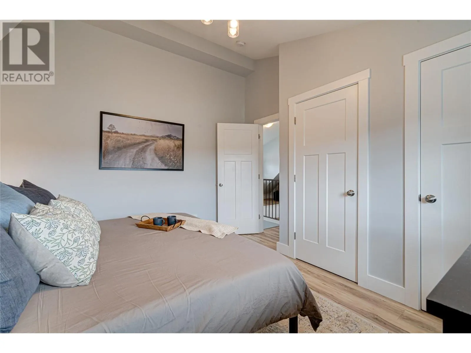 6324 LAURIER Avenue Unit# 18