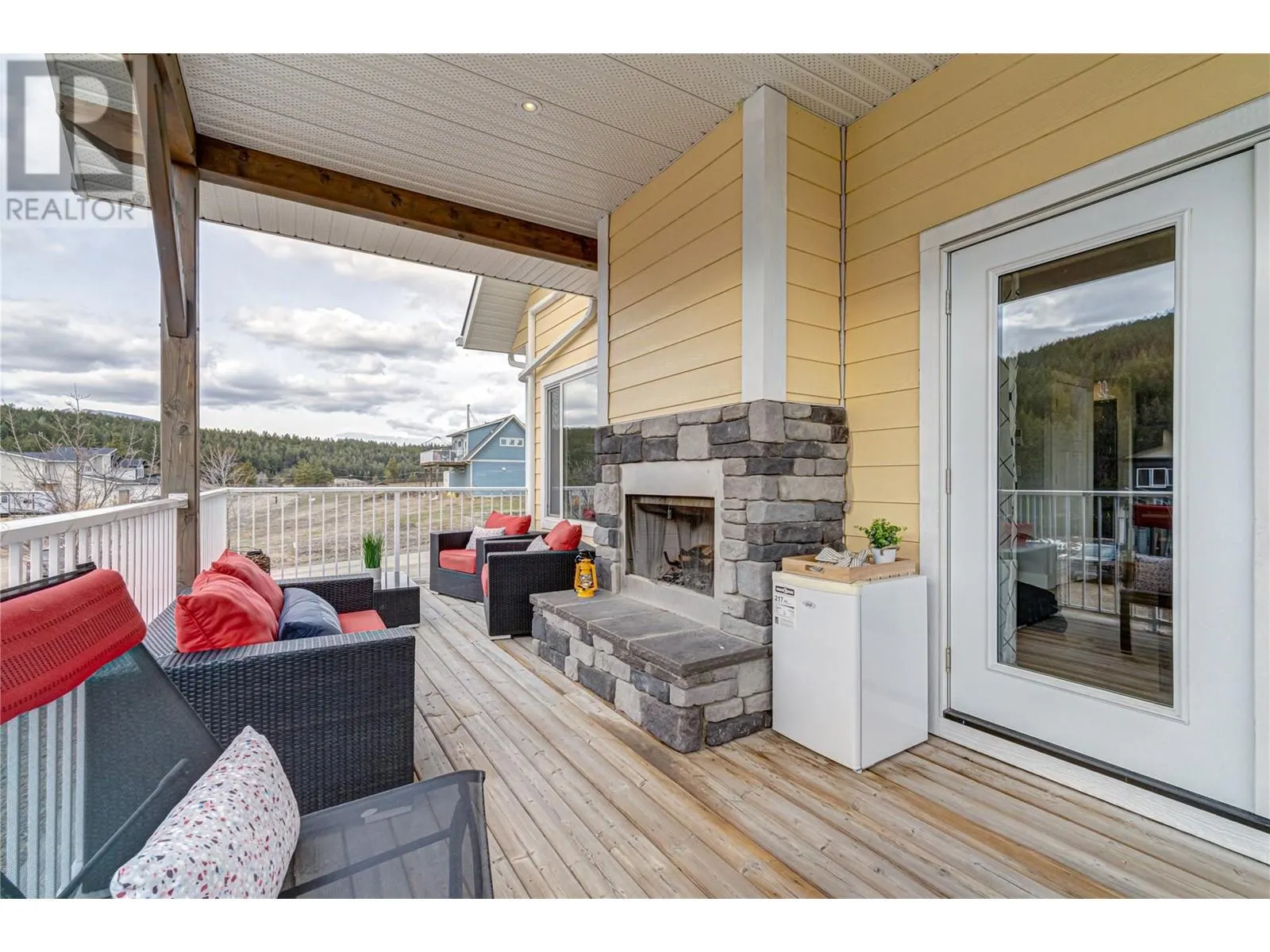 6324 LAURIER Avenue Unit# 18