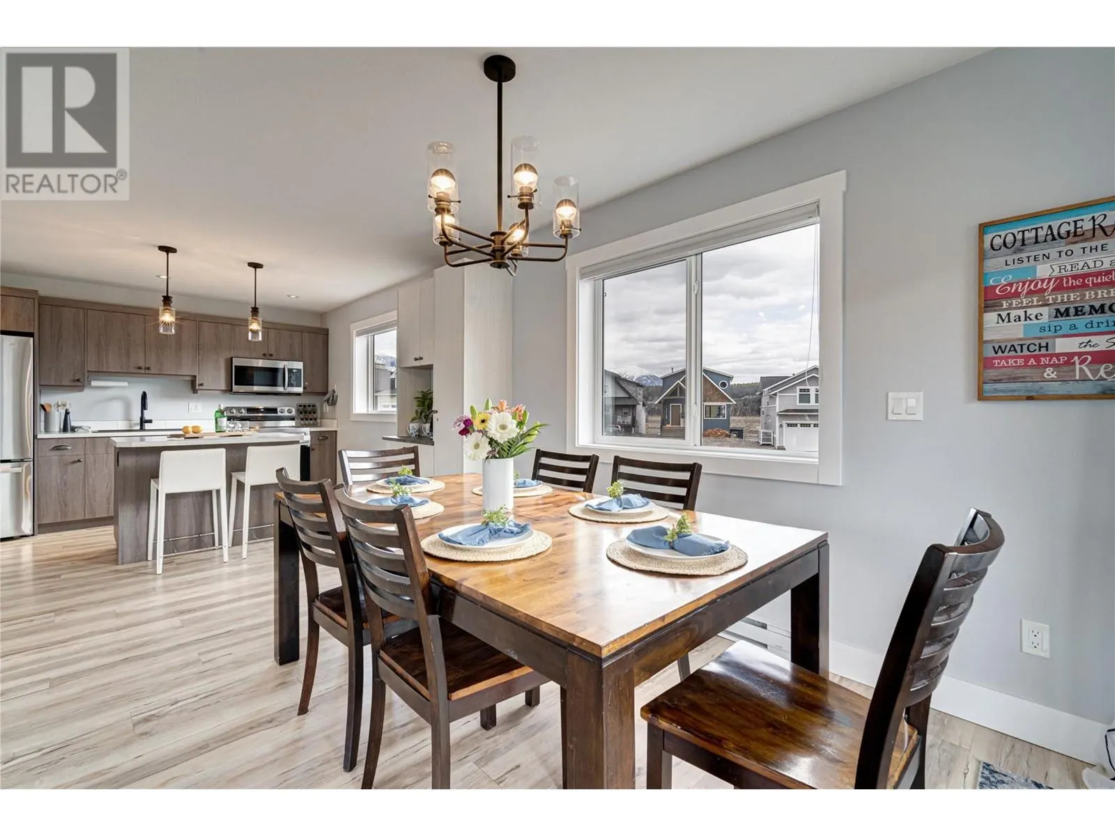6324 LAURIER Avenue Unit# 18