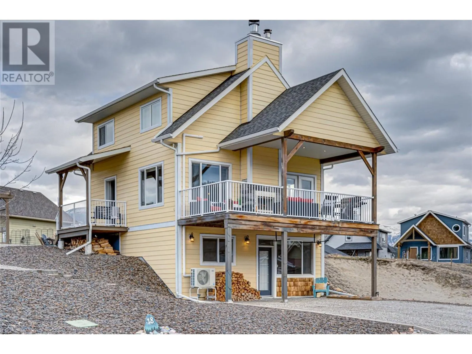 6324 LAURIER Avenue Unit# 18
