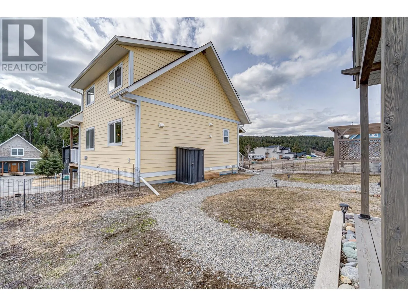 6324 LAURIER Avenue Unit# 18