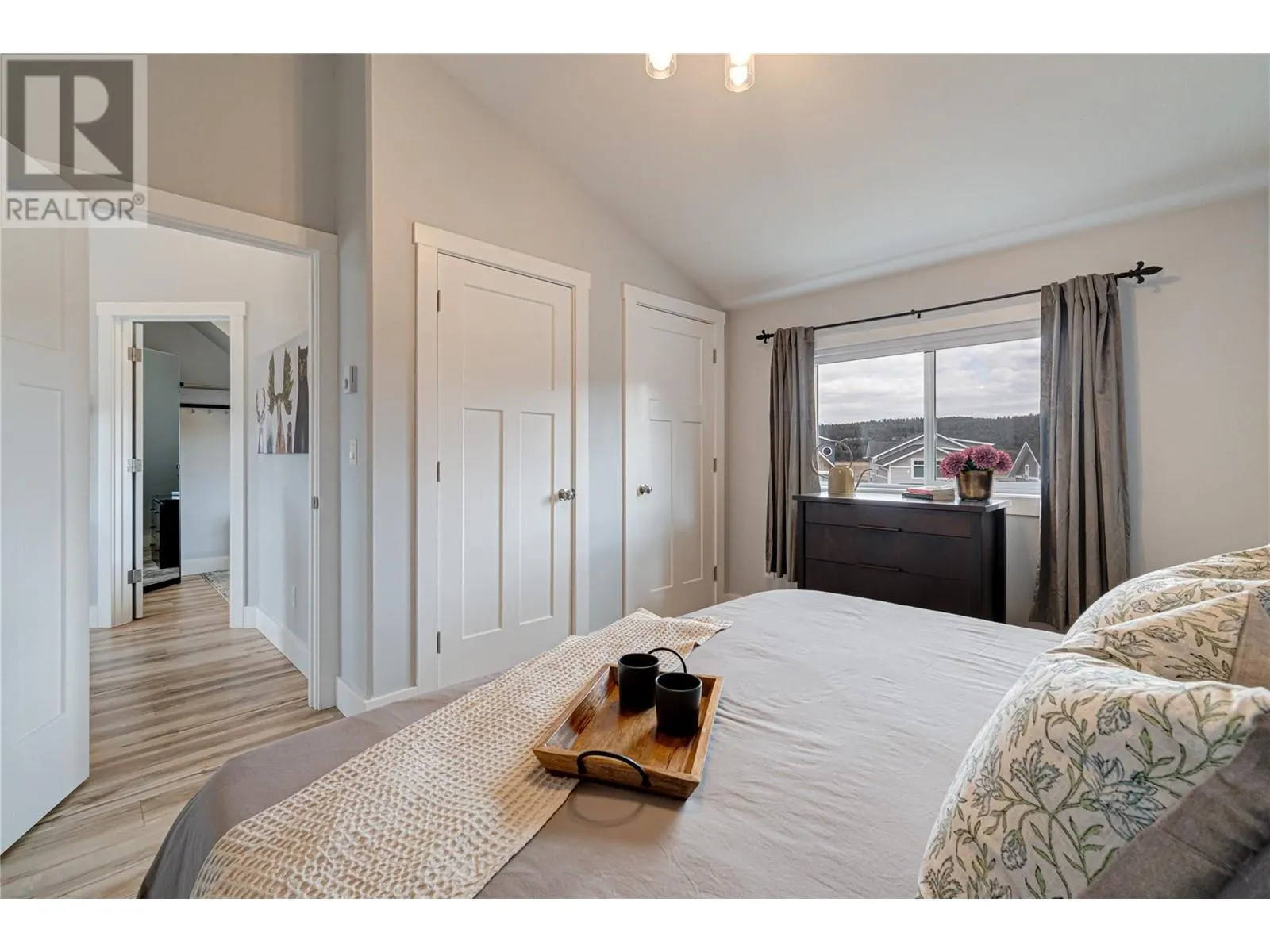 6324 LAURIER Avenue Unit# 18