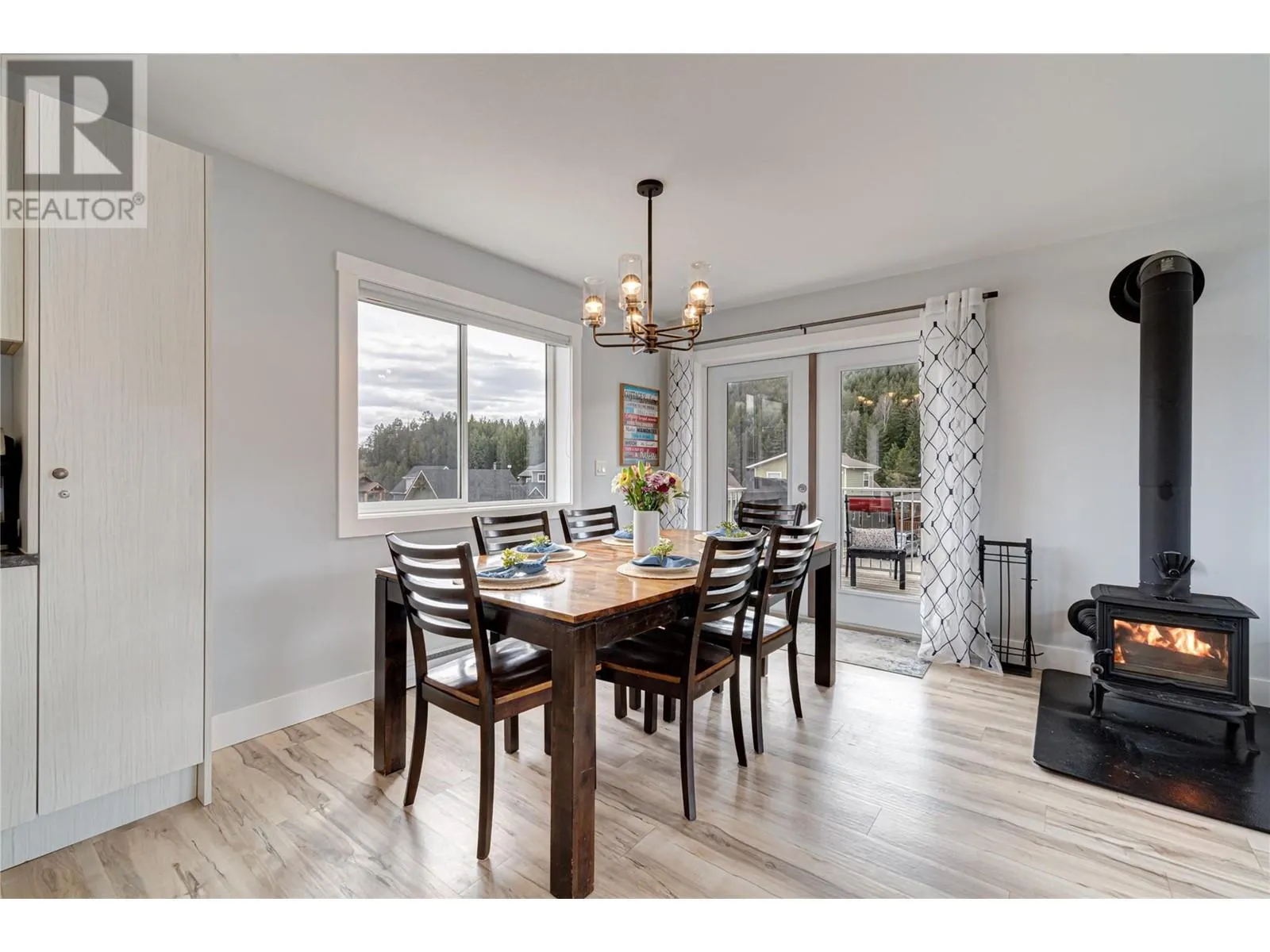 6324 LAURIER Avenue Unit# 18