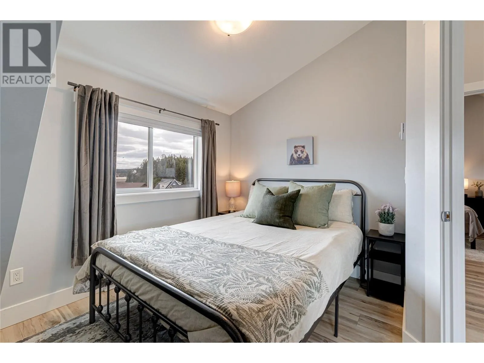 6324 LAURIER Avenue Unit# 18