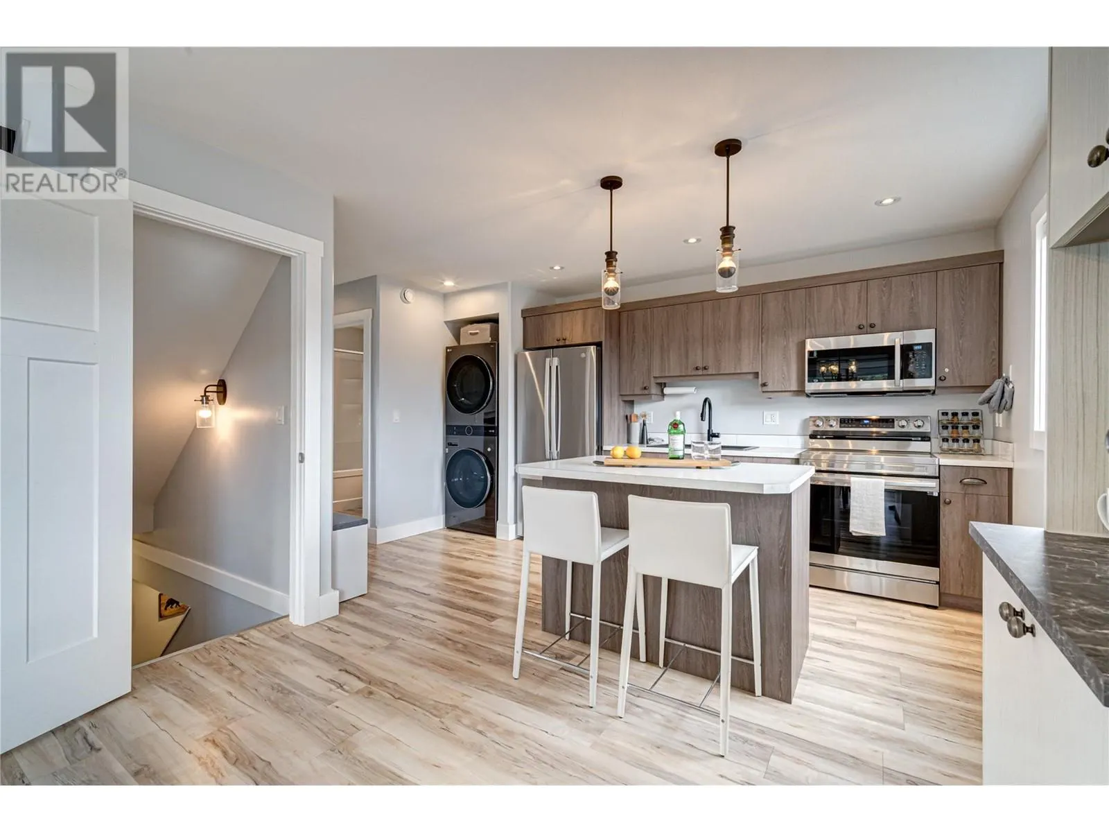 6324 LAURIER Avenue Unit# 18