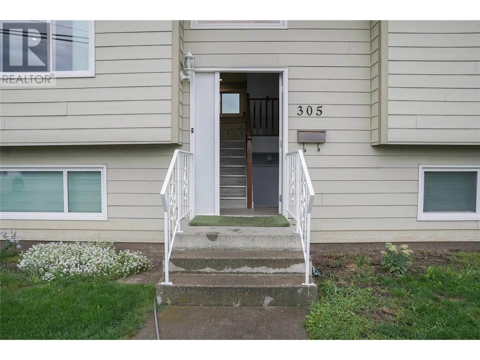 305 Ziprick Road