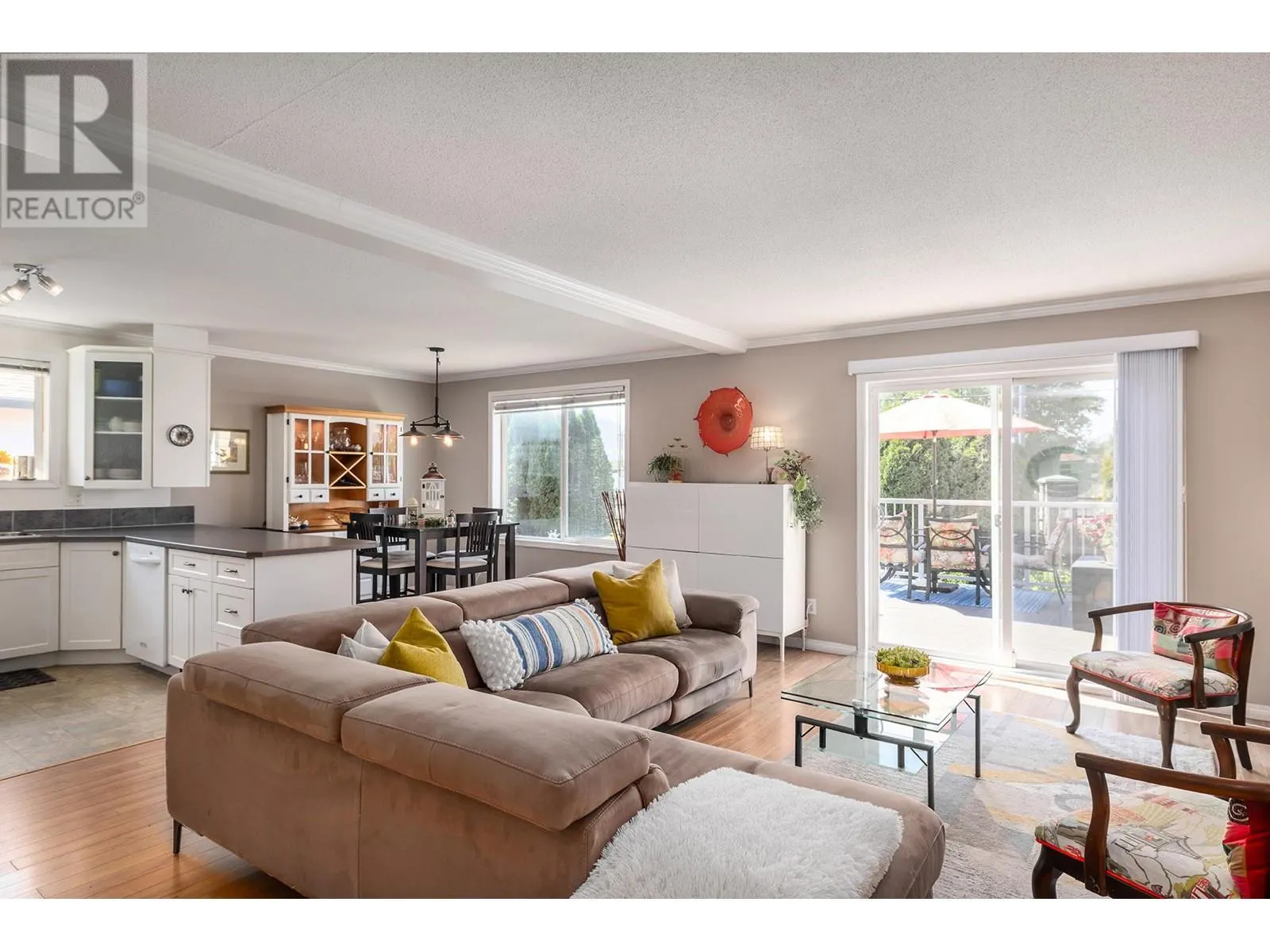 2195 Mimosa Drive