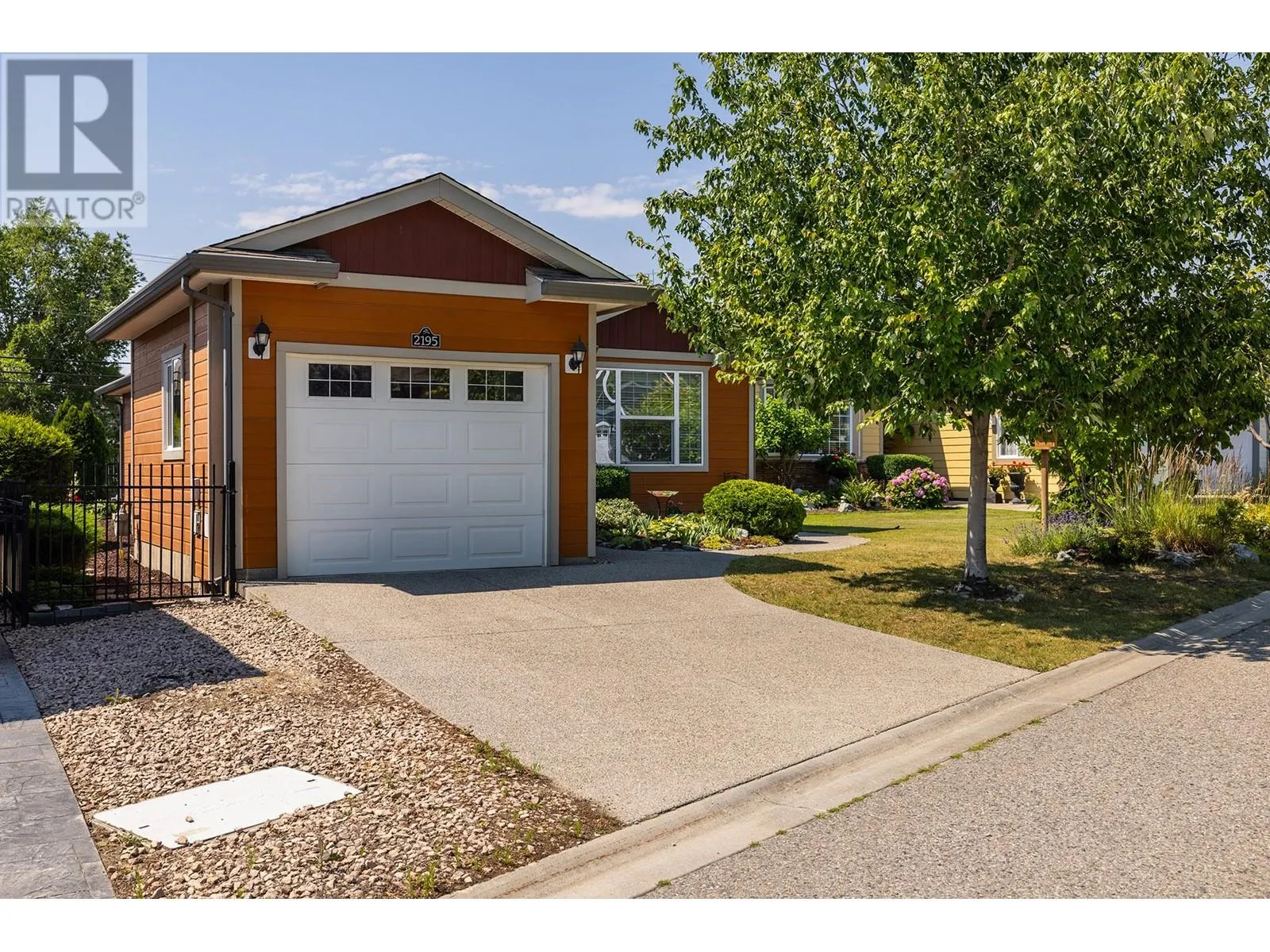 2195 Mimosa Drive