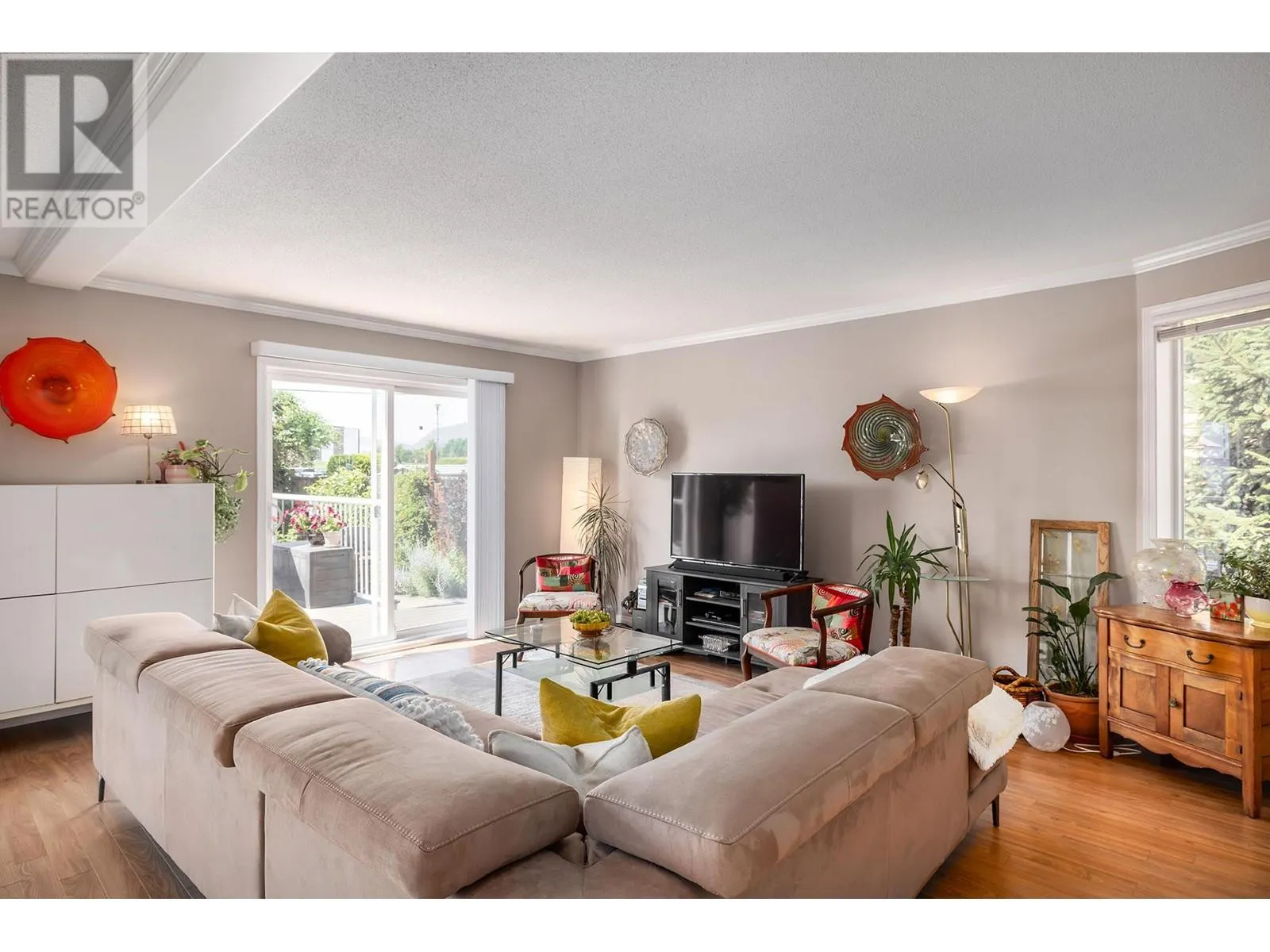 2195 Mimosa Drive
