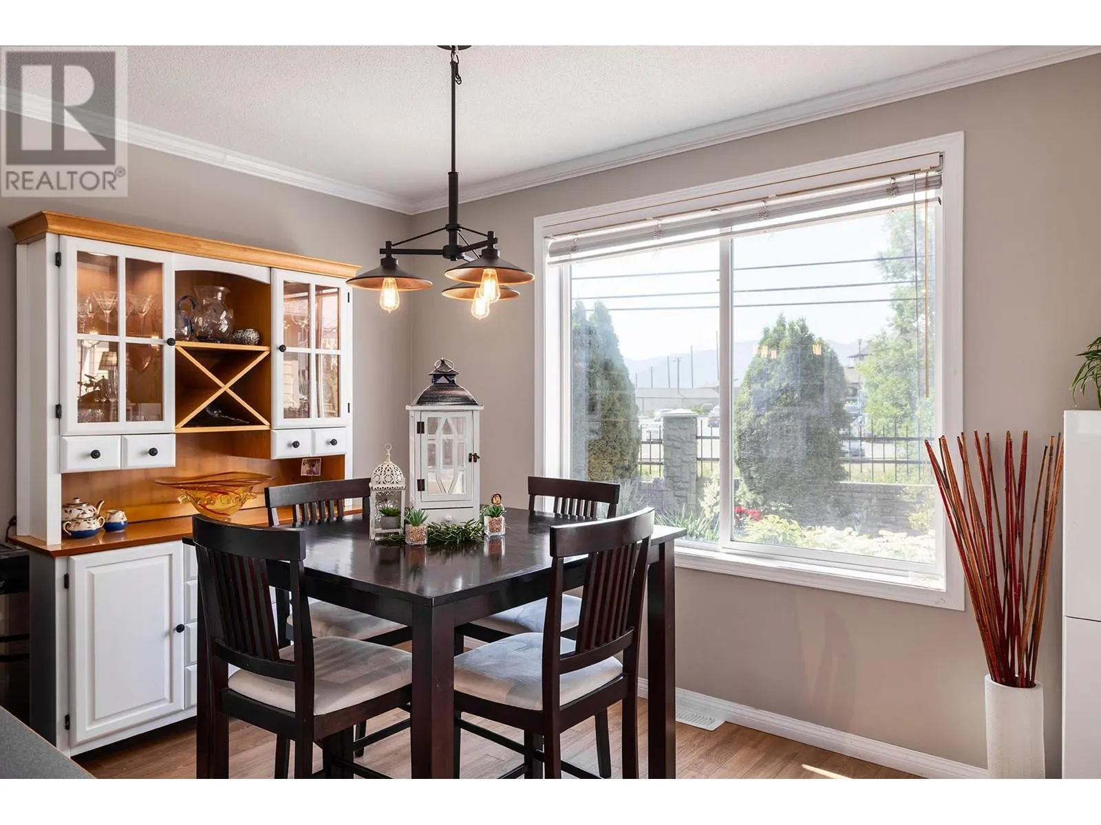 2195 Mimosa Drive