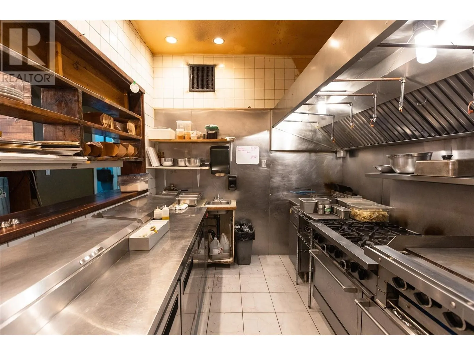 330 BAKER ST Street