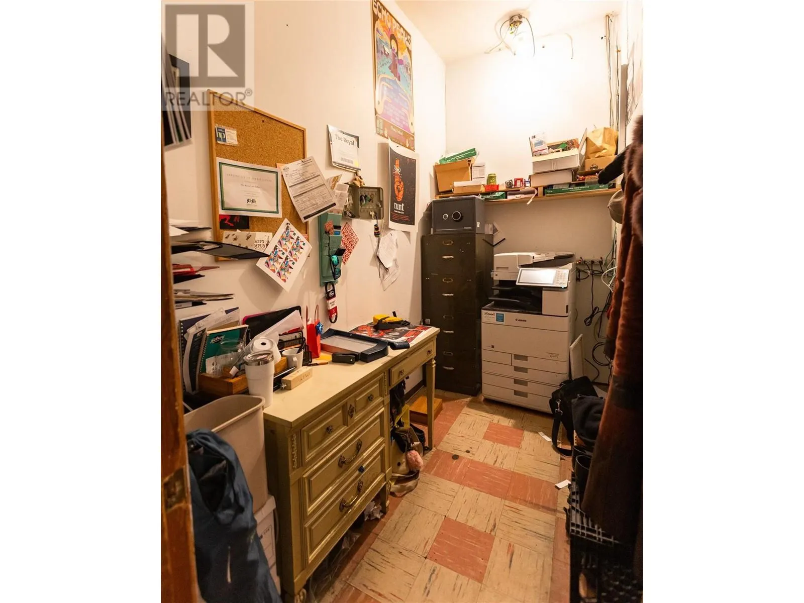 330 BAKER ST Street