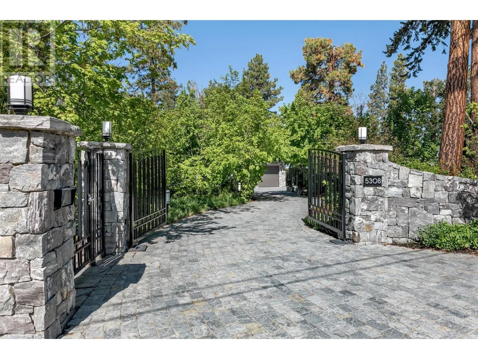 5308 Lakeshore Road