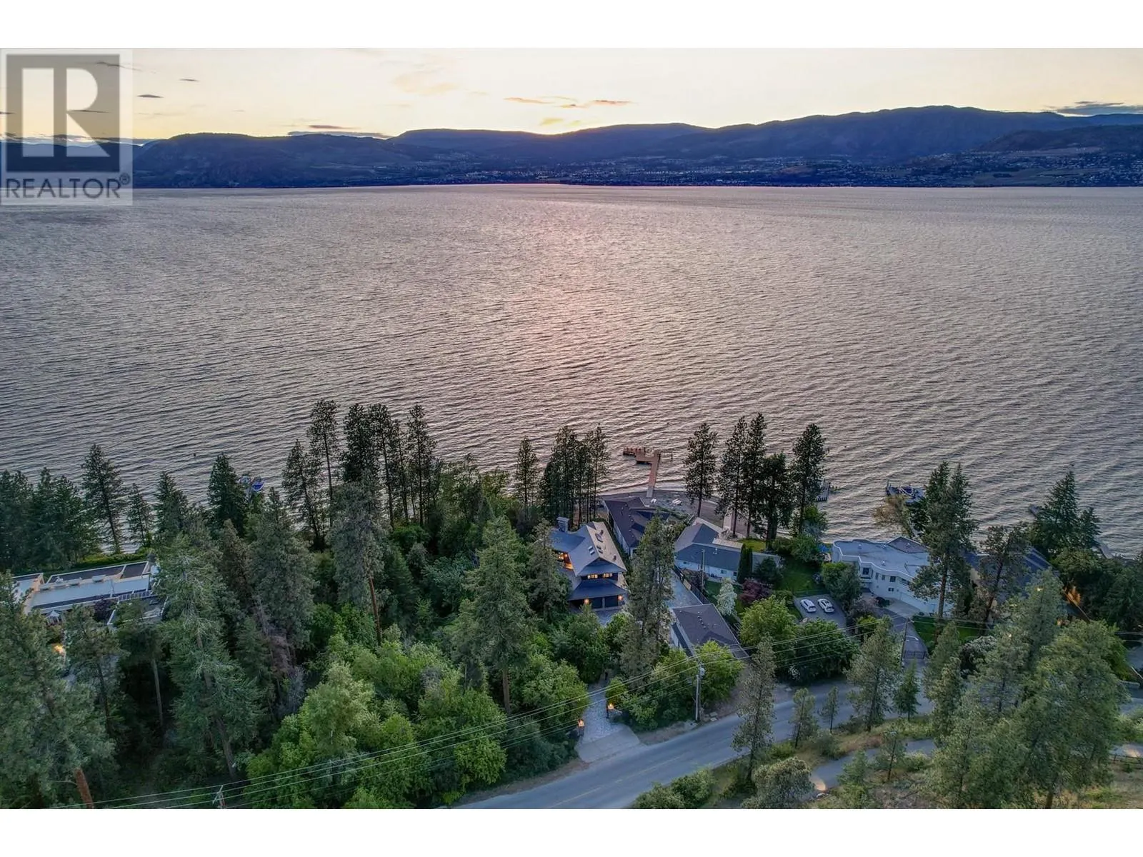 5308 Lakeshore Road