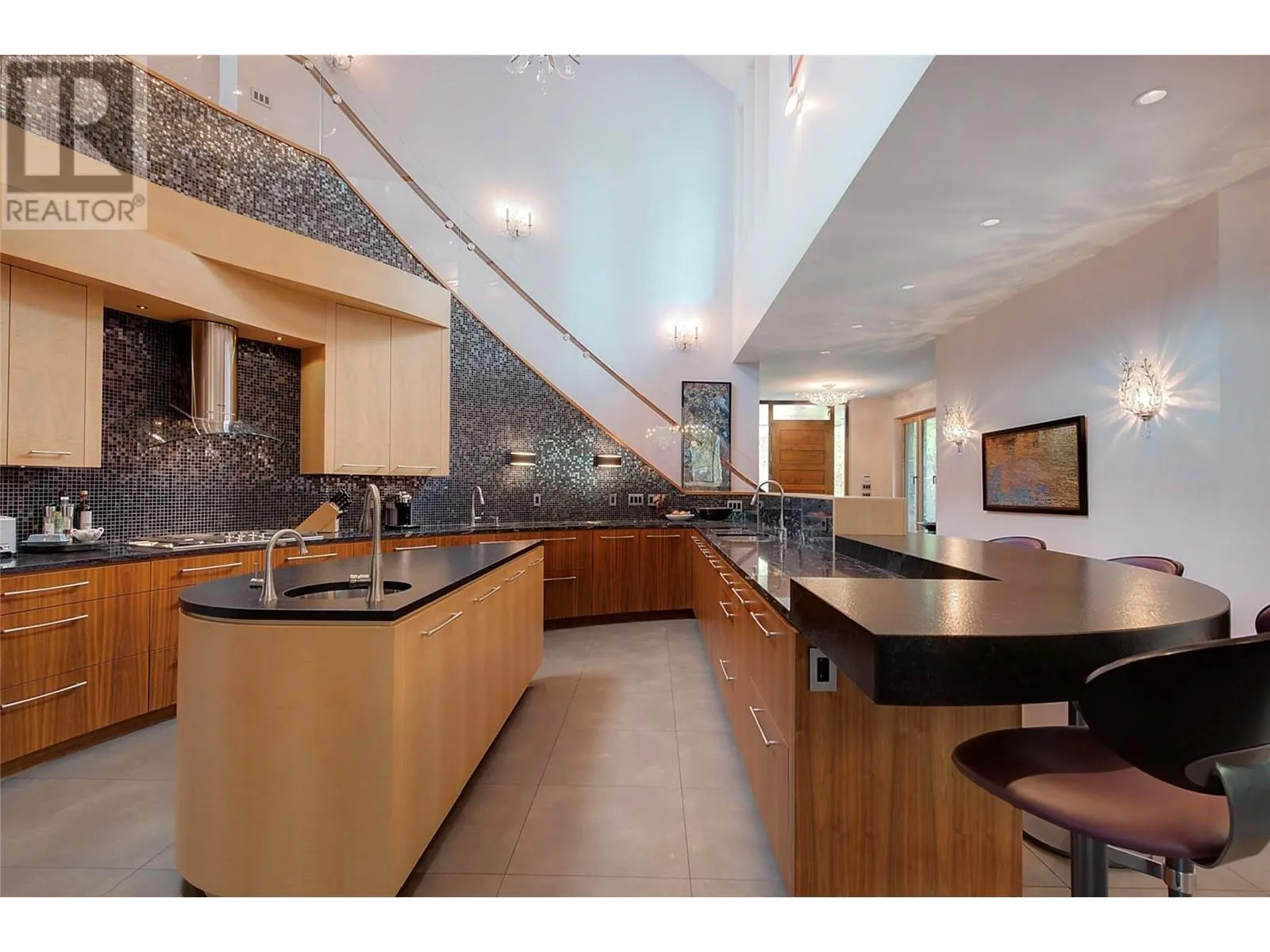 5308 Lakeshore Road