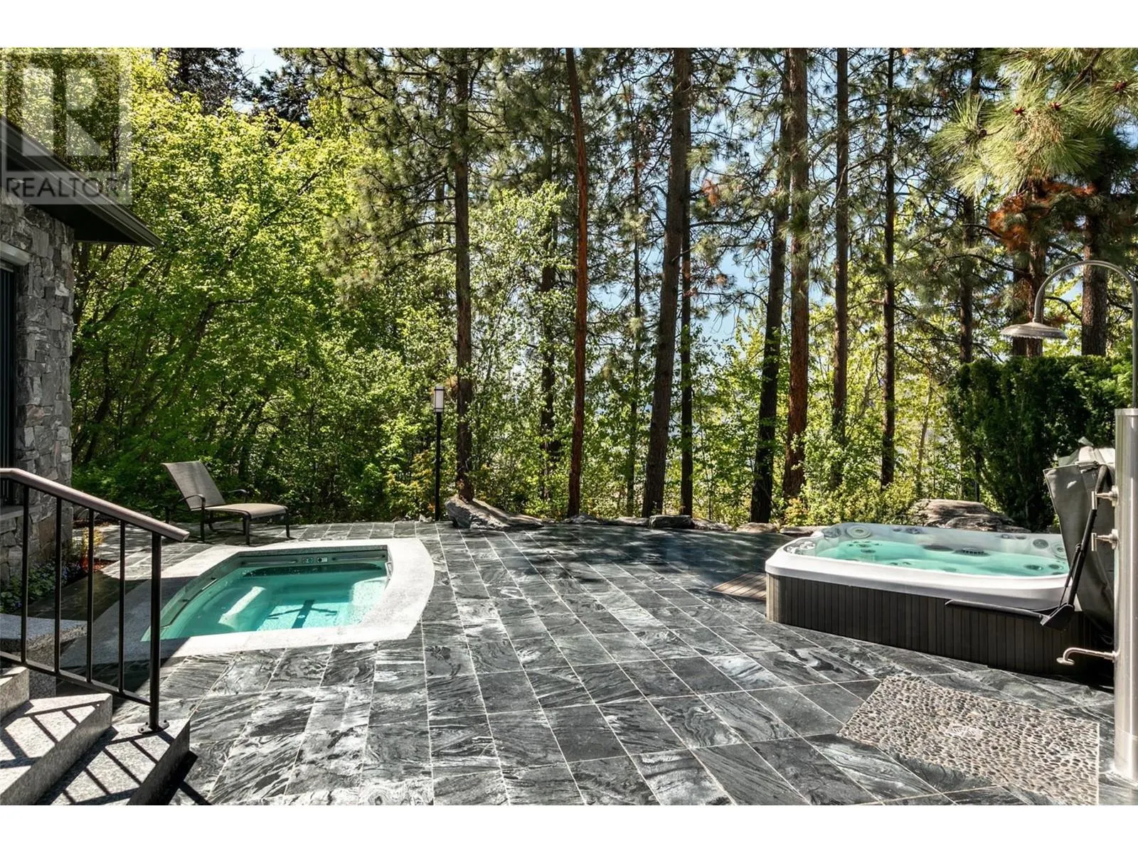 5308 Lakeshore Road