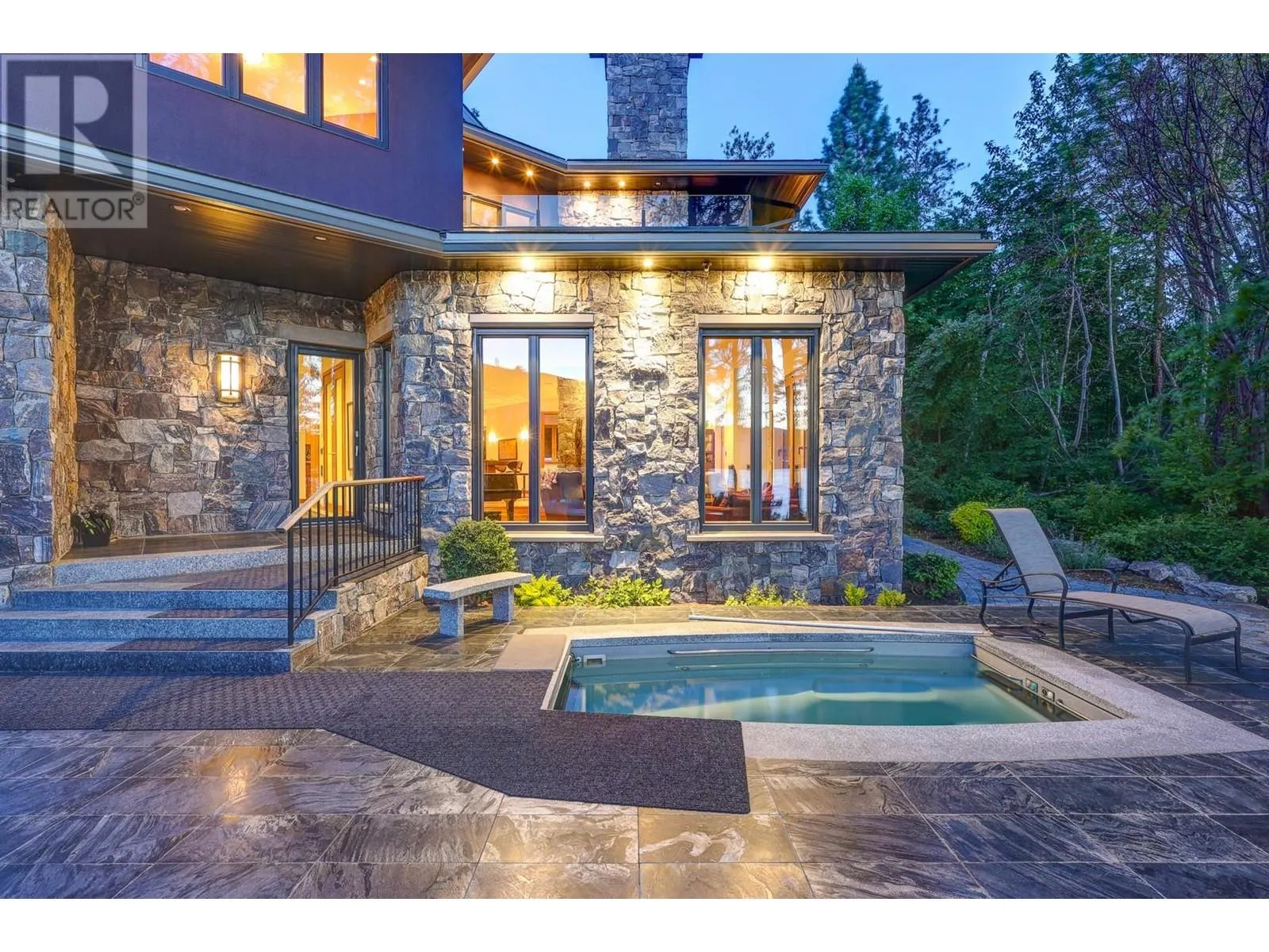 5308 Lakeshore Road