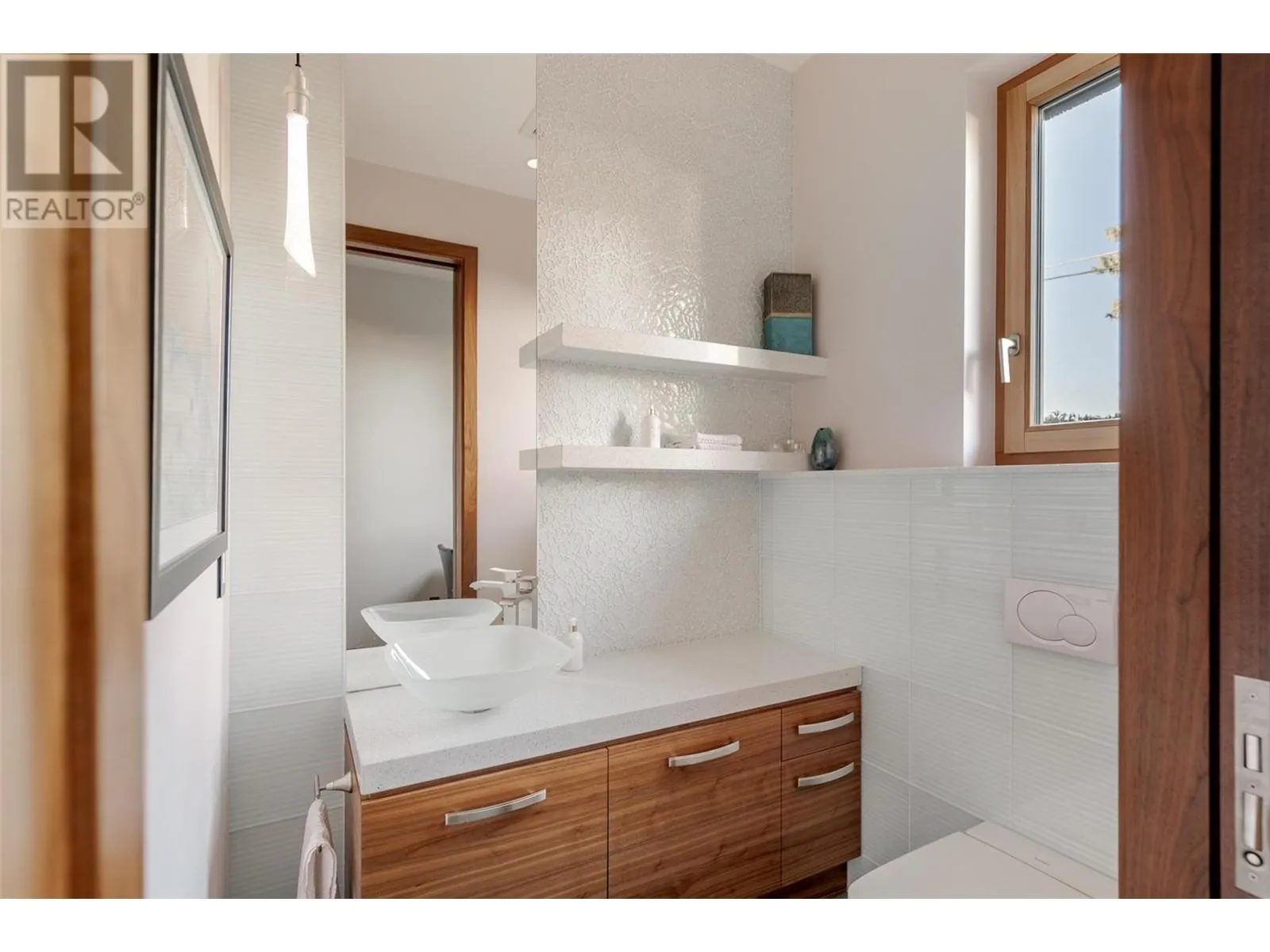 5308 Lakeshore Road