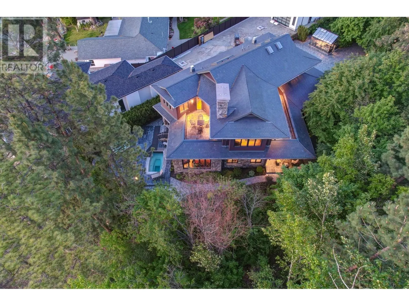 5308 Lakeshore Road
