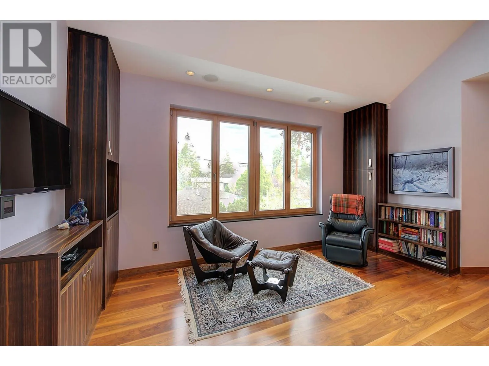 5308 Lakeshore Road
