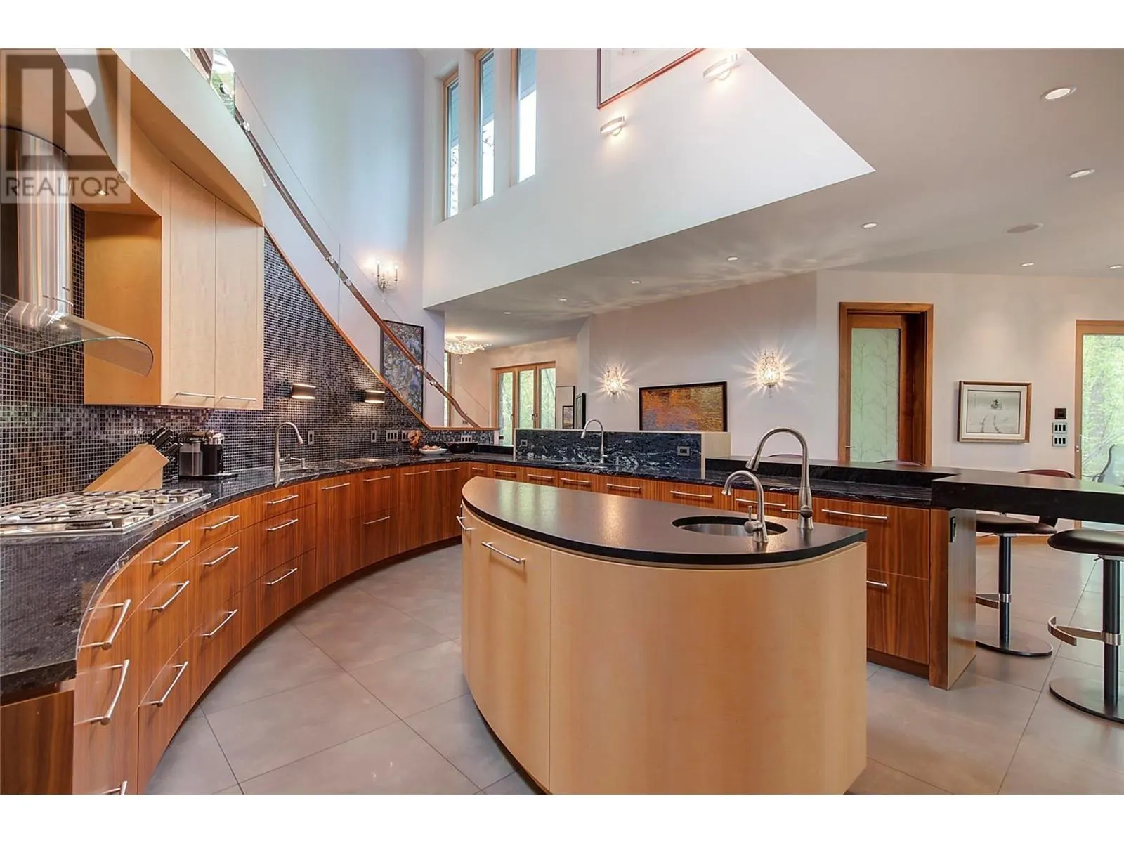 5308 Lakeshore Road