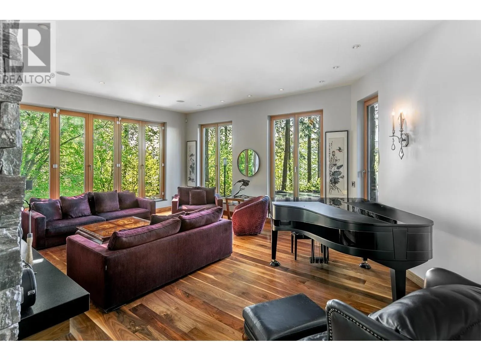 5308 Lakeshore Road