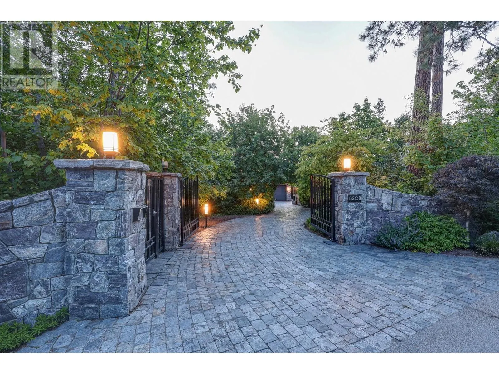 5308 Lakeshore Road