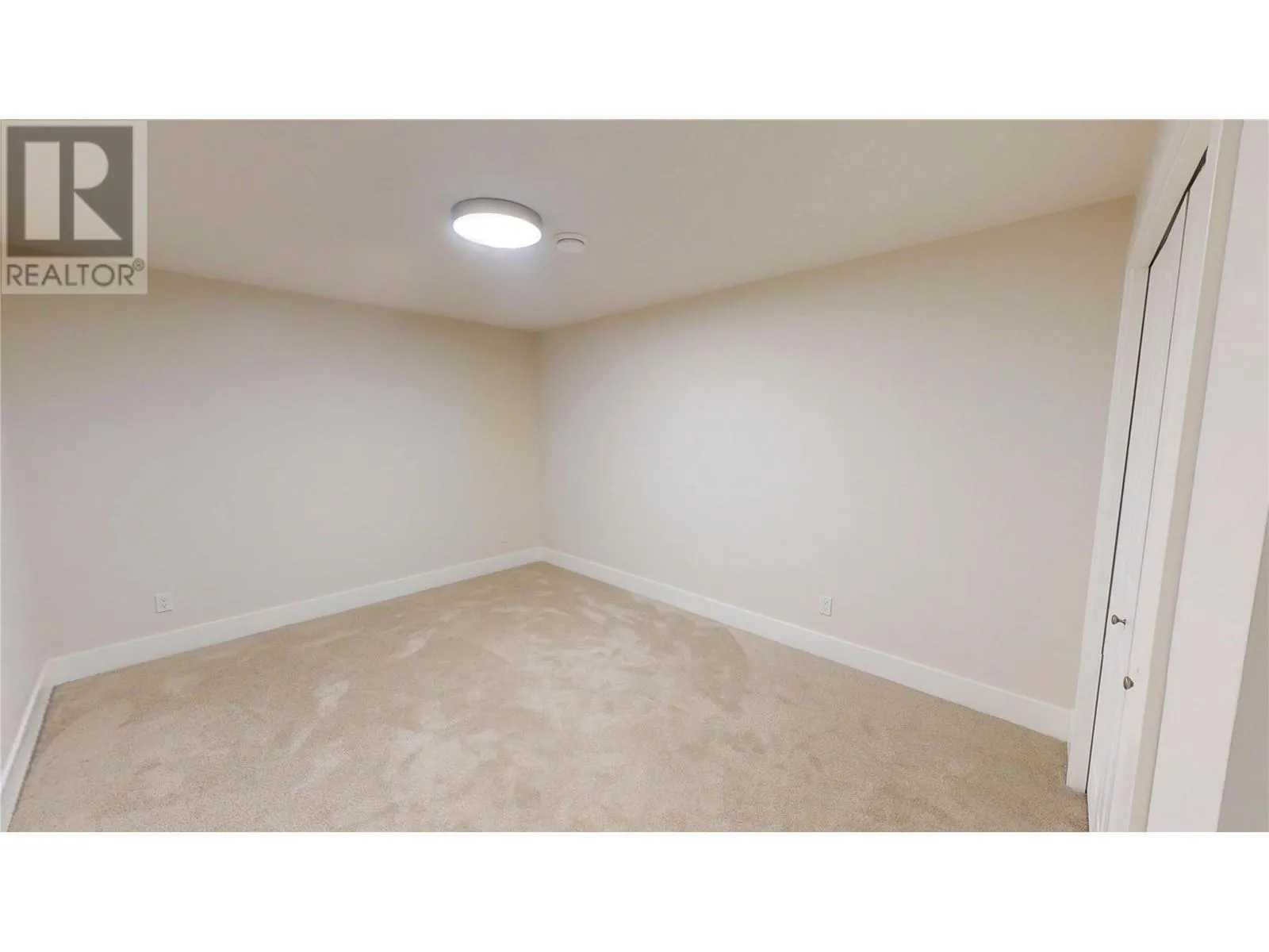 4868 Riverview Drive Unit# 118