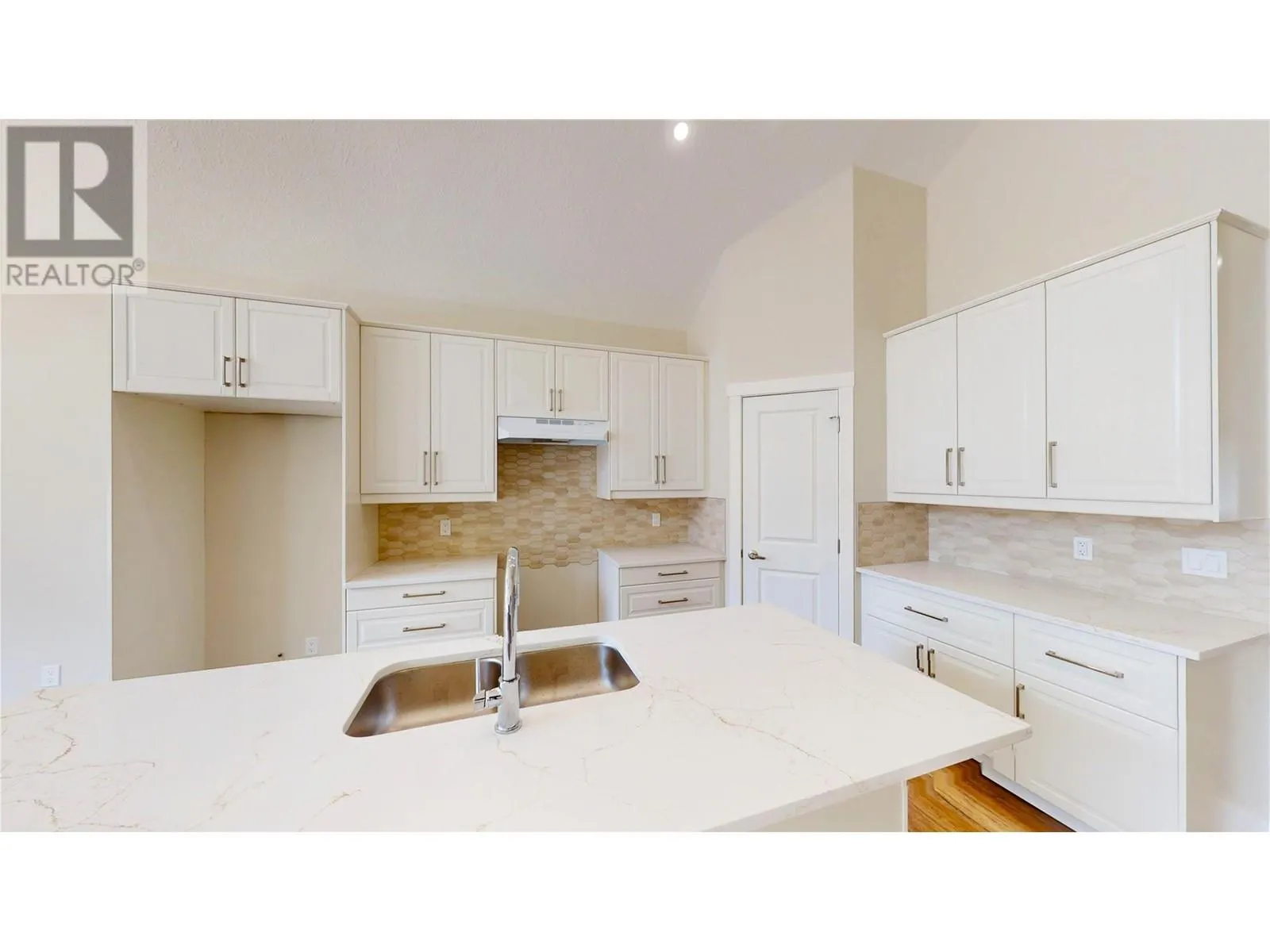 4868 Riverview Drive Unit# 118