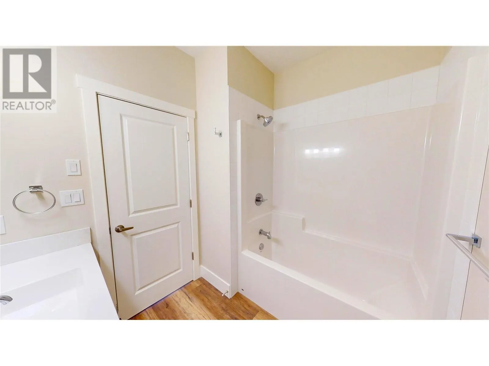 4868 Riverview Drive Unit# 118