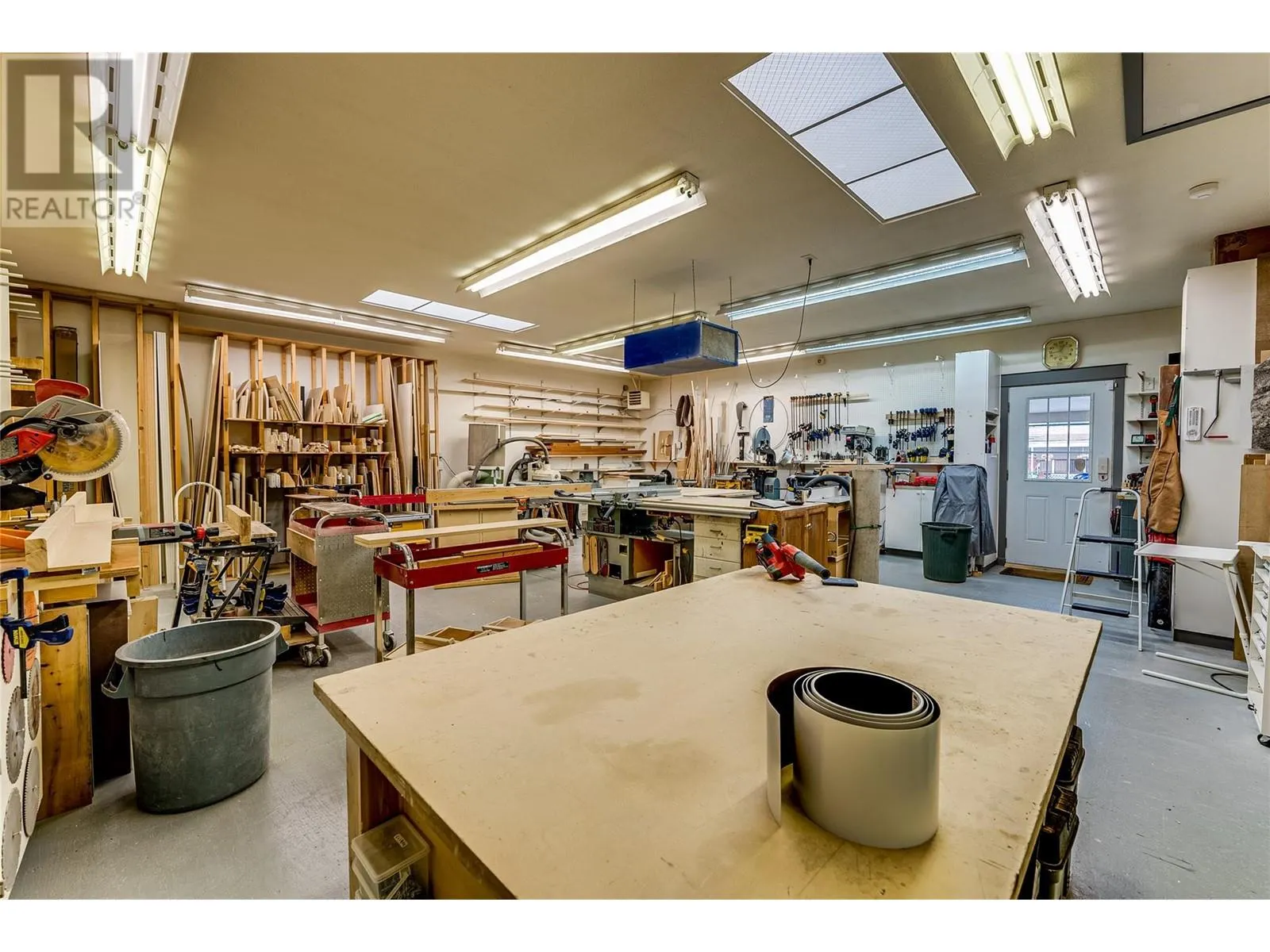 2727 Lakeshore Road Unit# 105