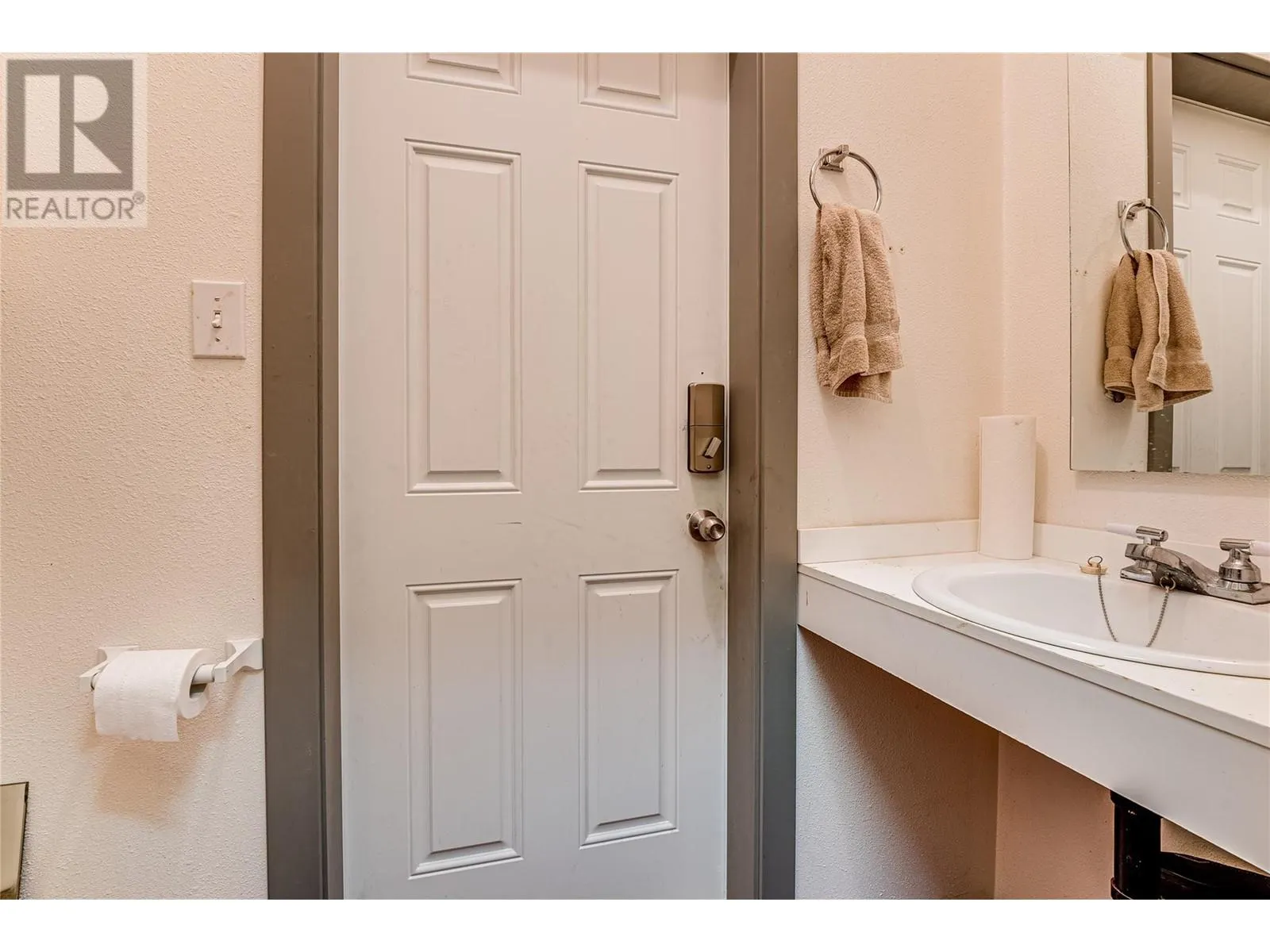 2727 Lakeshore Road Unit# 105
