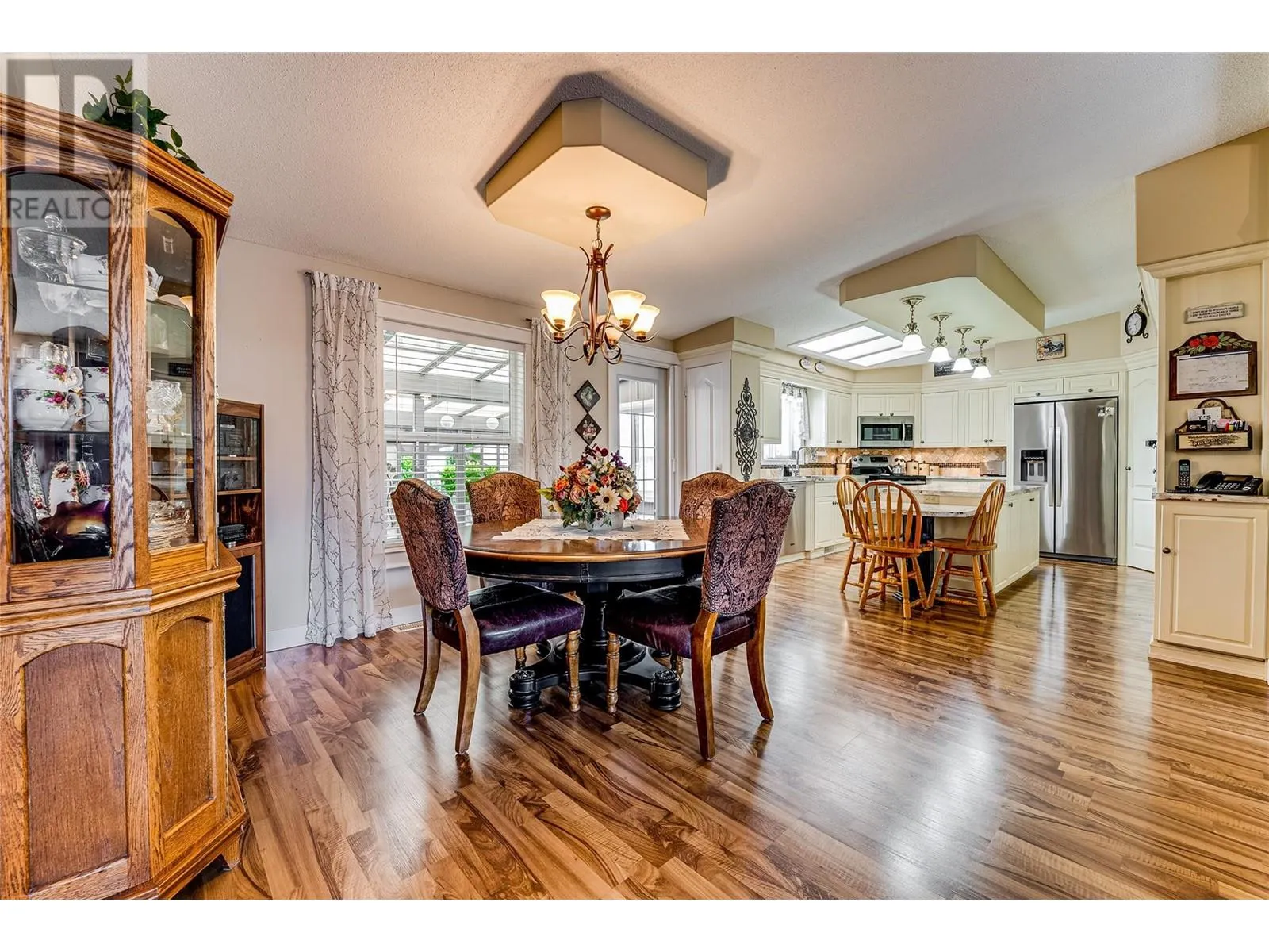 2727 Lakeshore Road Unit# 105