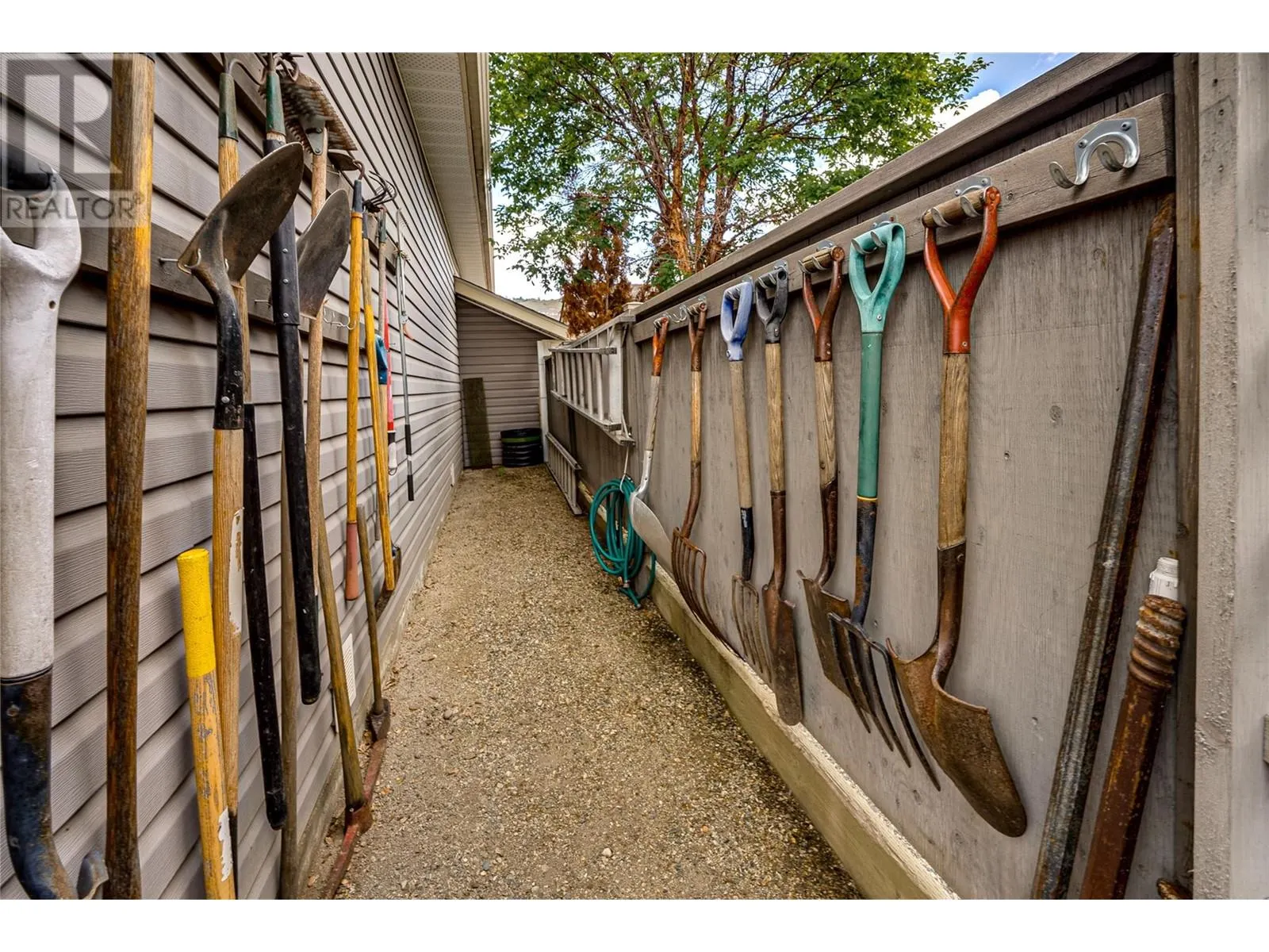 2727 Lakeshore Road Unit# 105