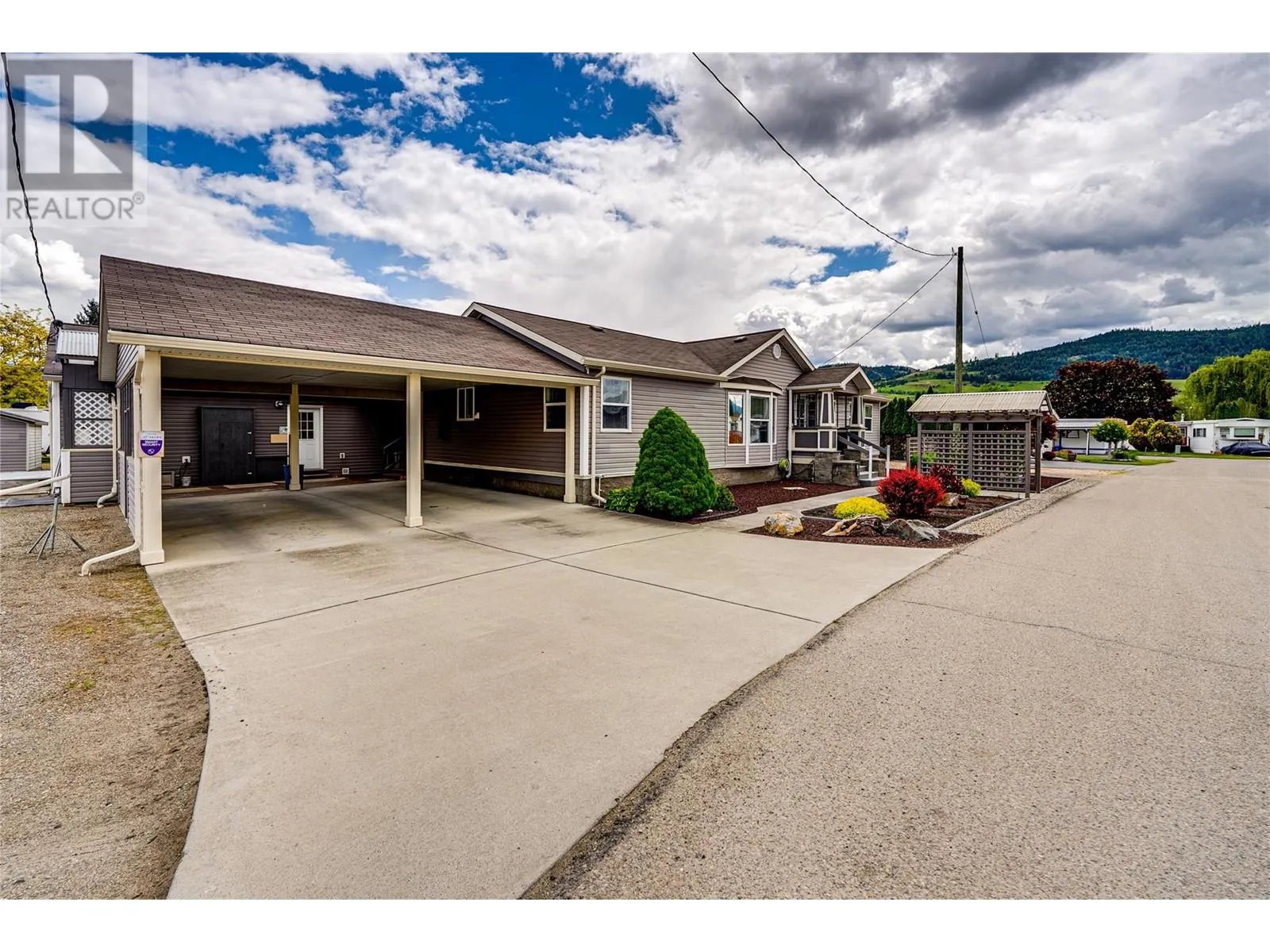 2727 Lakeshore Road Unit# 105