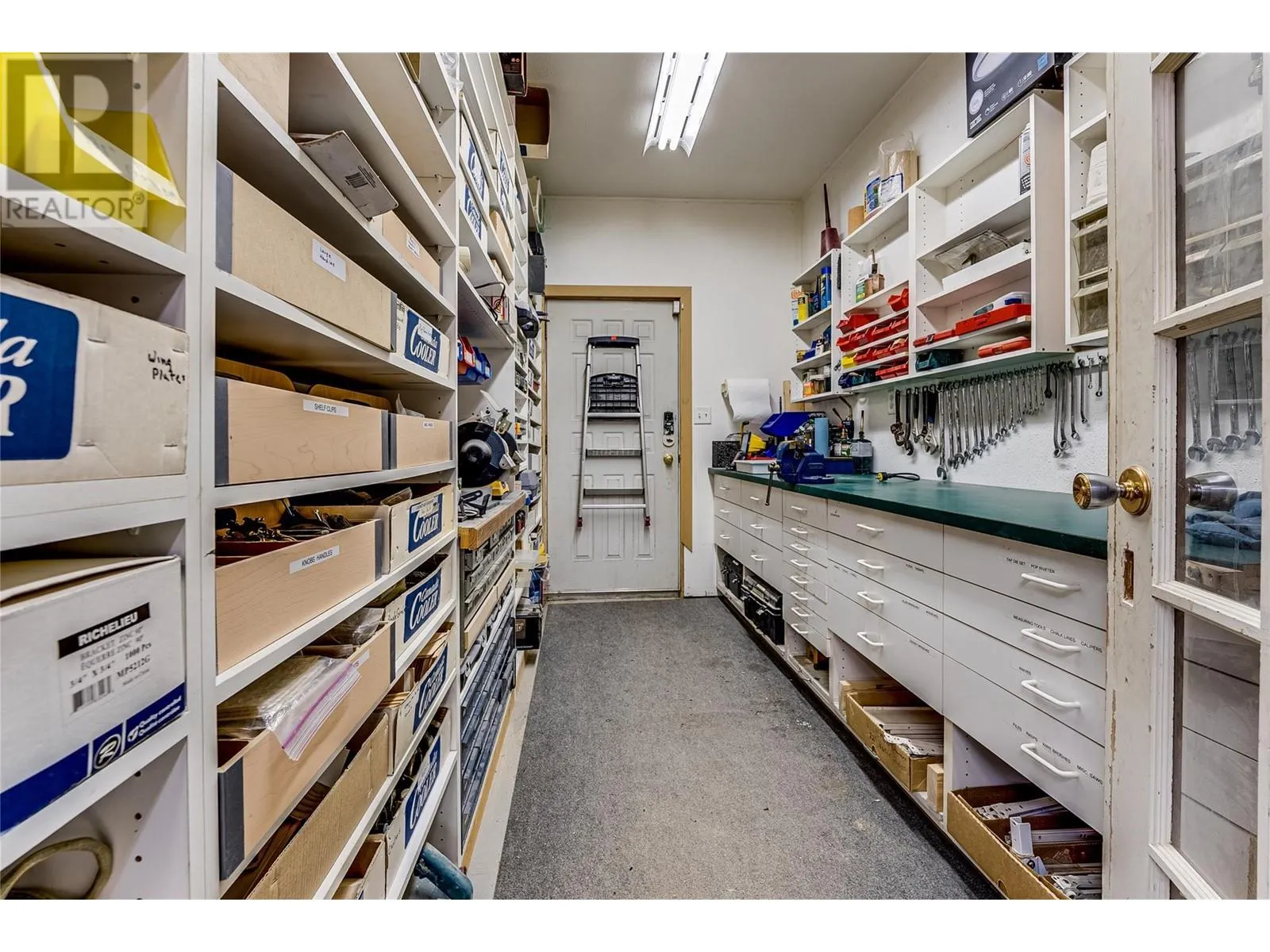 2727 Lakeshore Road Unit# 105