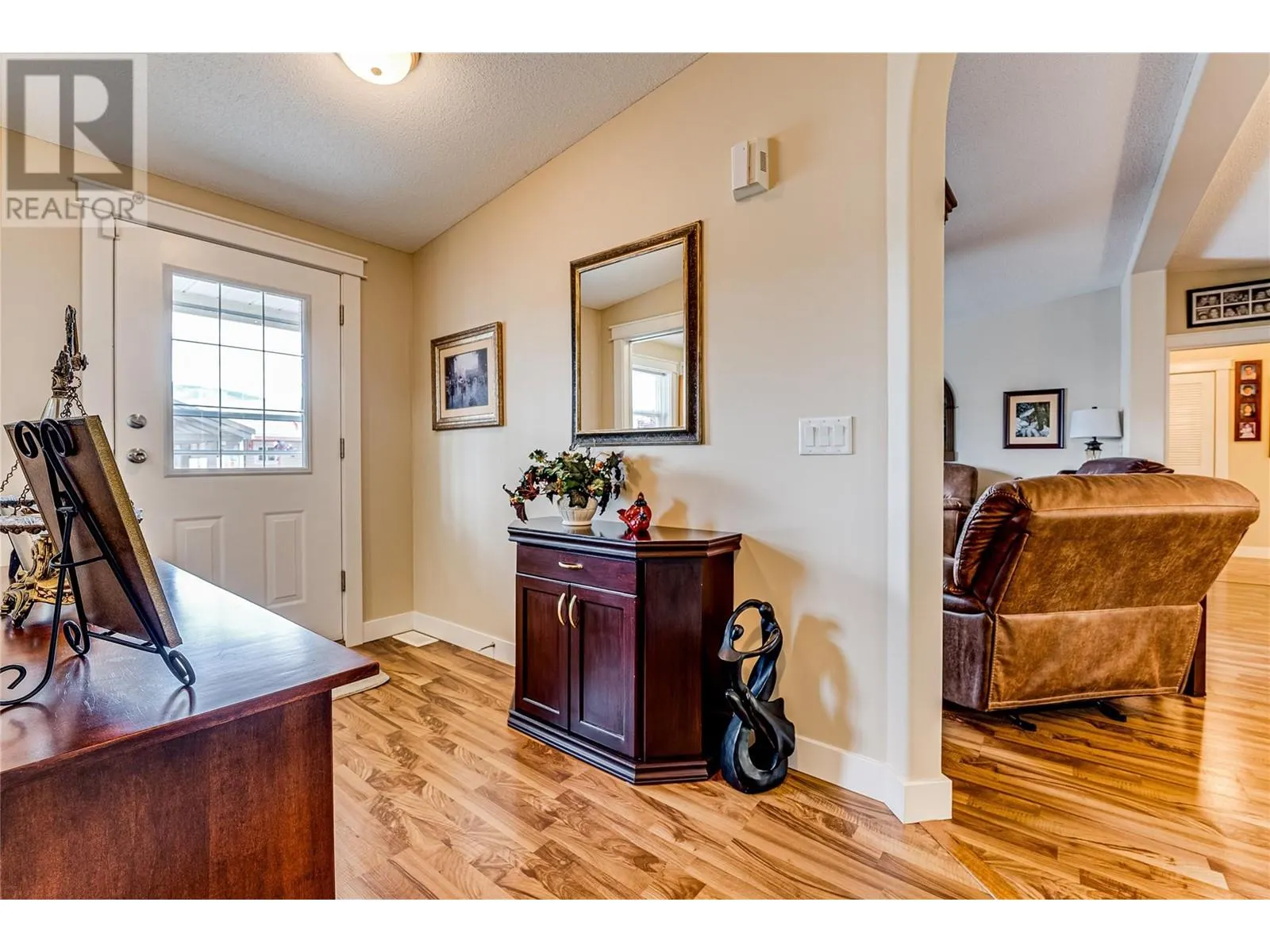 2727 Lakeshore Road Unit# 105