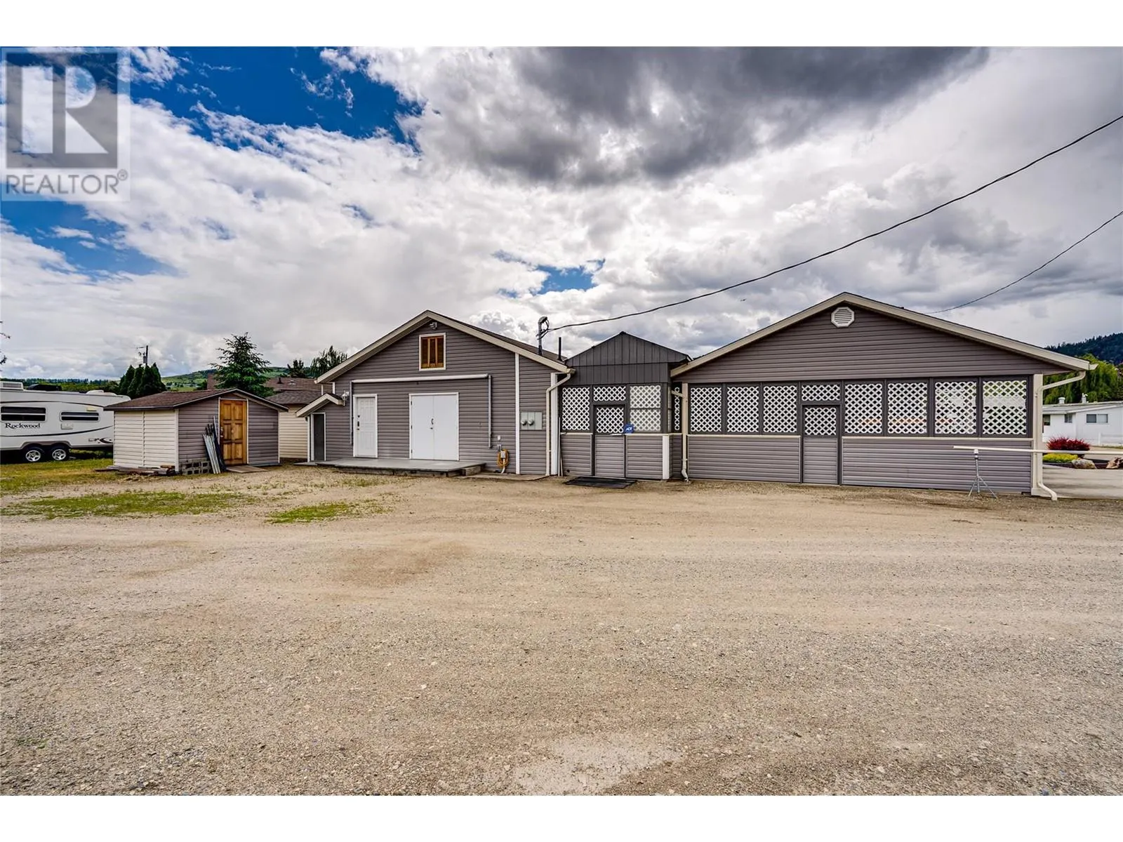 2727 Lakeshore Road Unit# 105