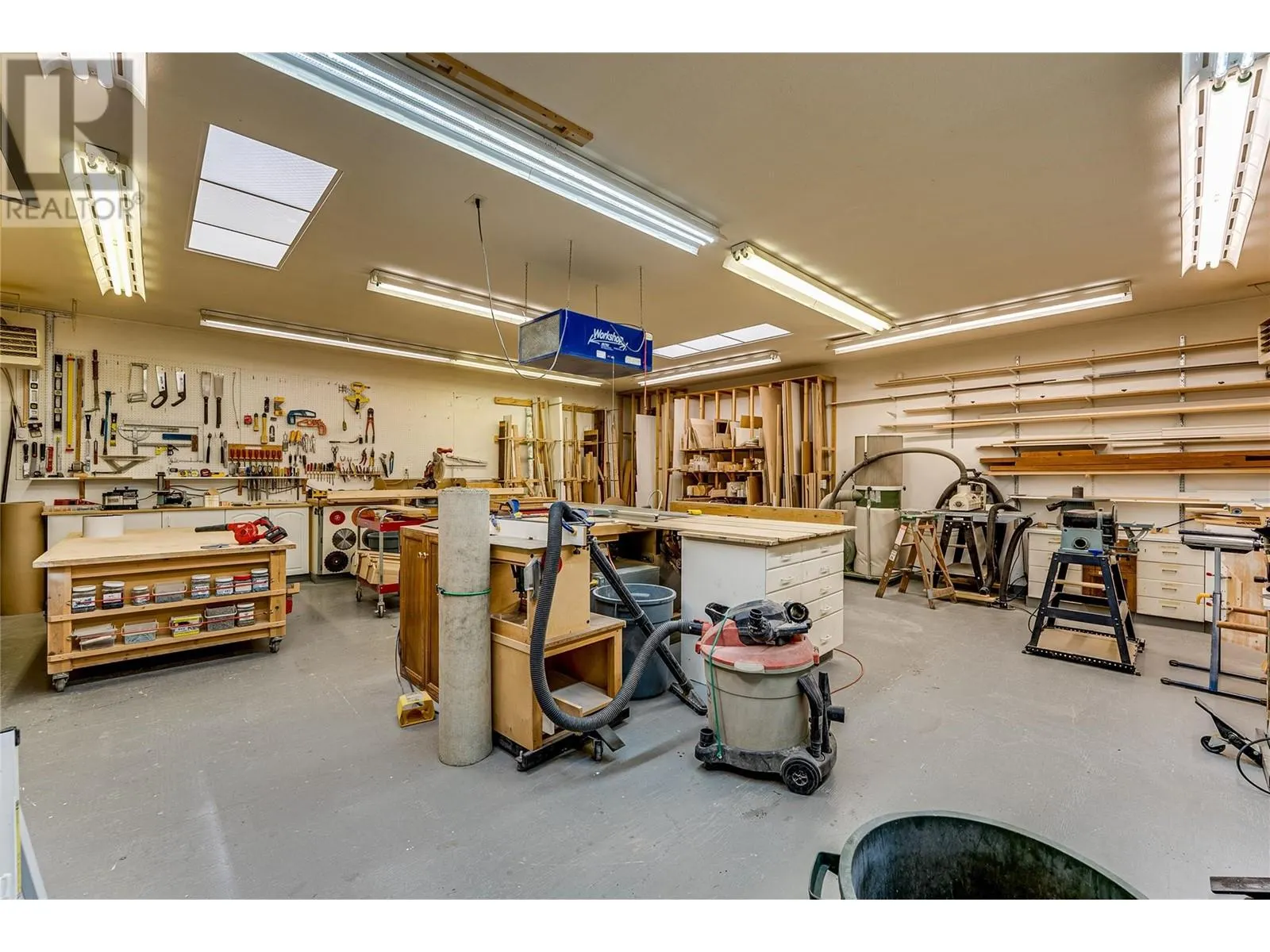 2727 Lakeshore Road Unit# 105