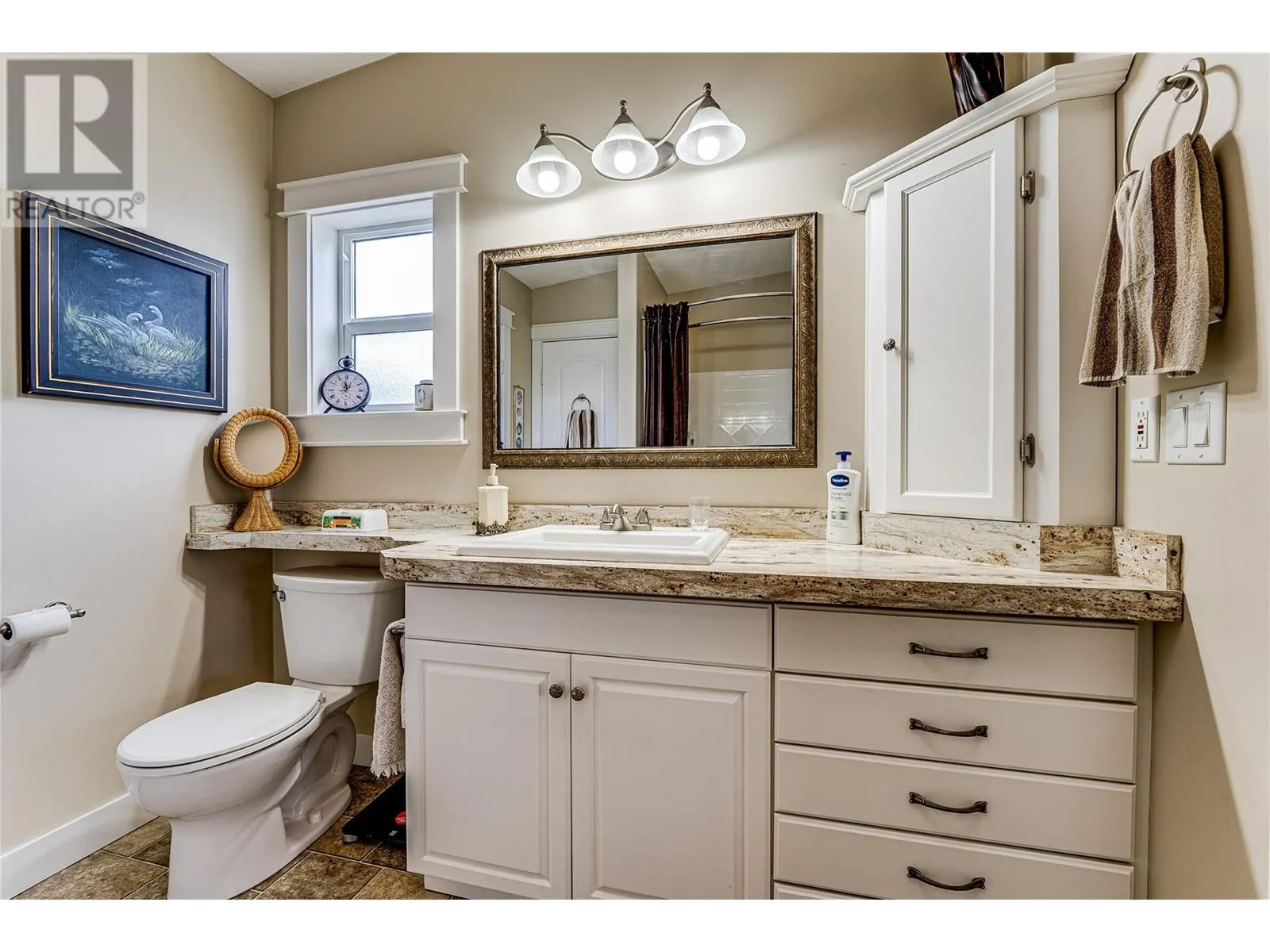 2727 Lakeshore Road Unit# 105