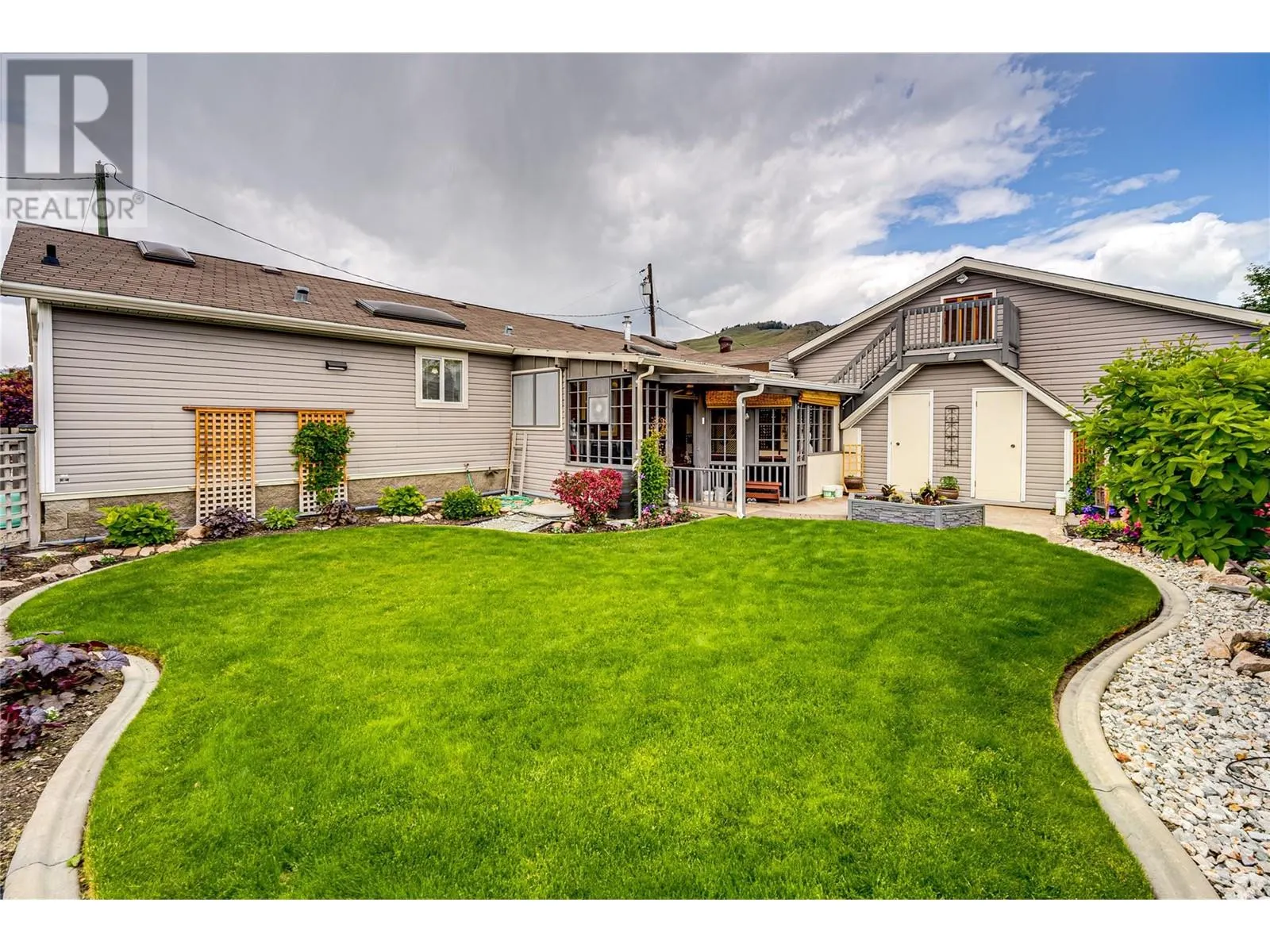 2727 Lakeshore Road Unit# 105