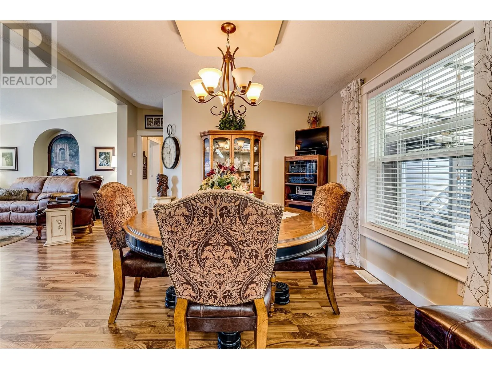 2727 Lakeshore Road Unit# 105