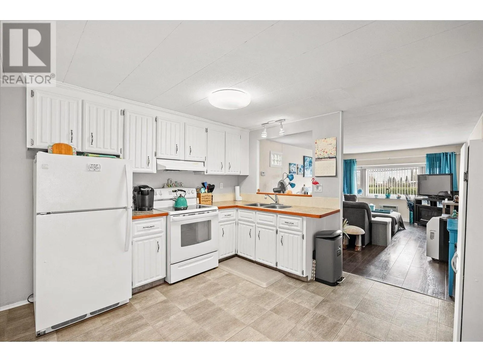 1880 Old Boucherie Road Unit# 132