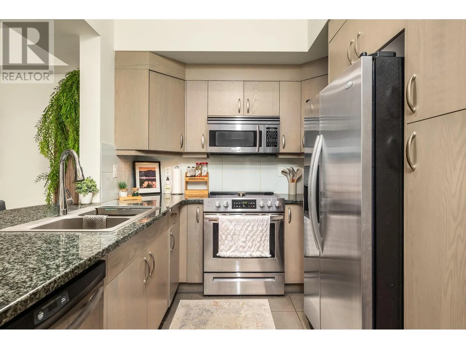 7343 Okanagan Landing Road Unit# 1124