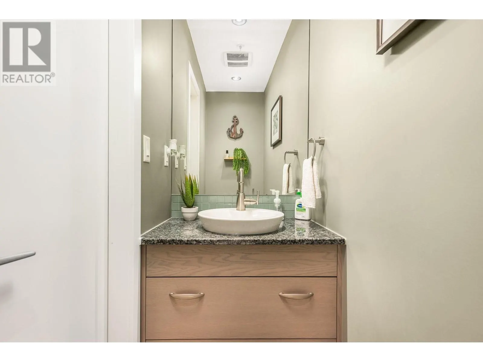7343 Okanagan Landing Road Unit# 1124