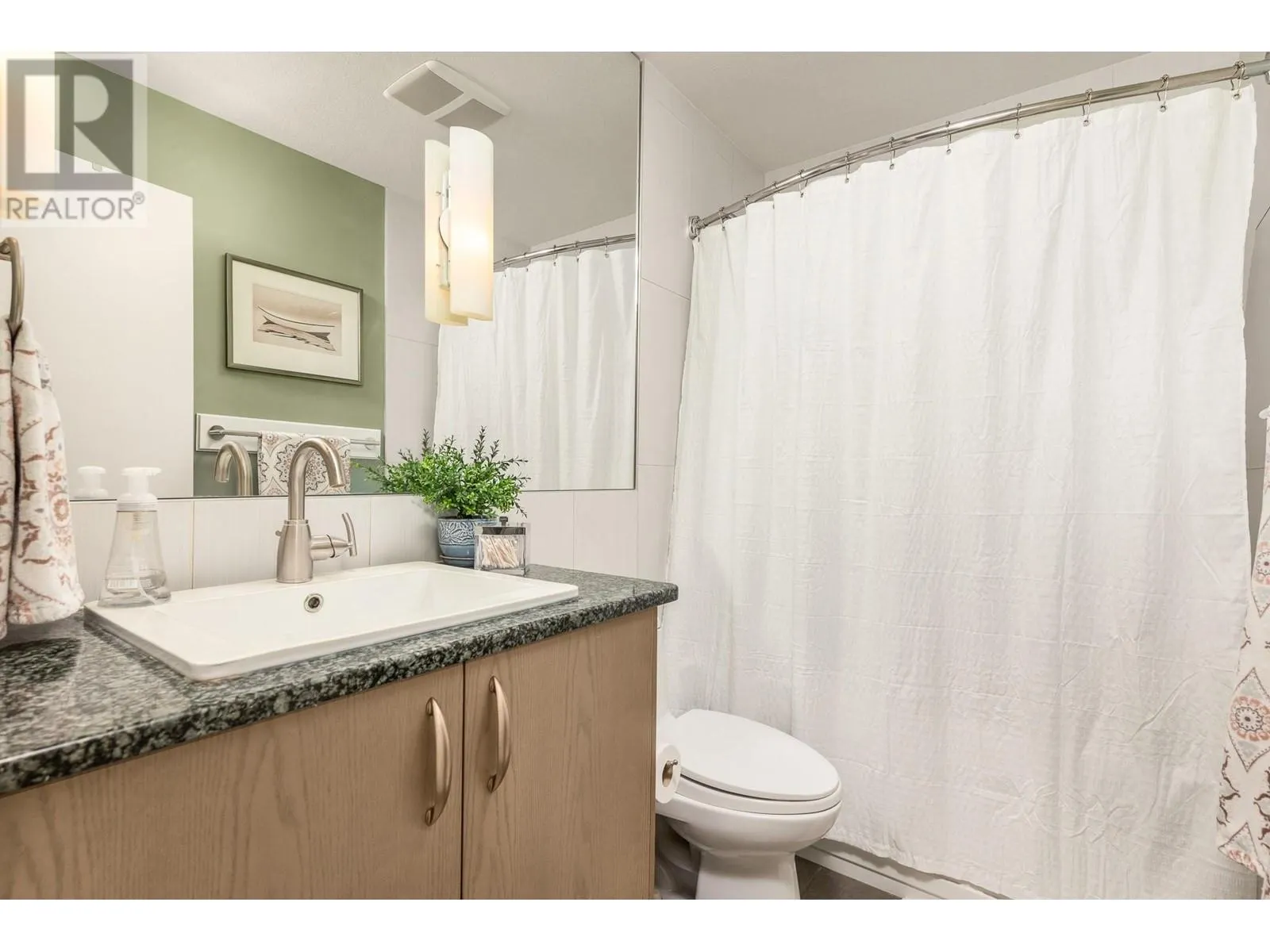7343 Okanagan Landing Road Unit# 1124