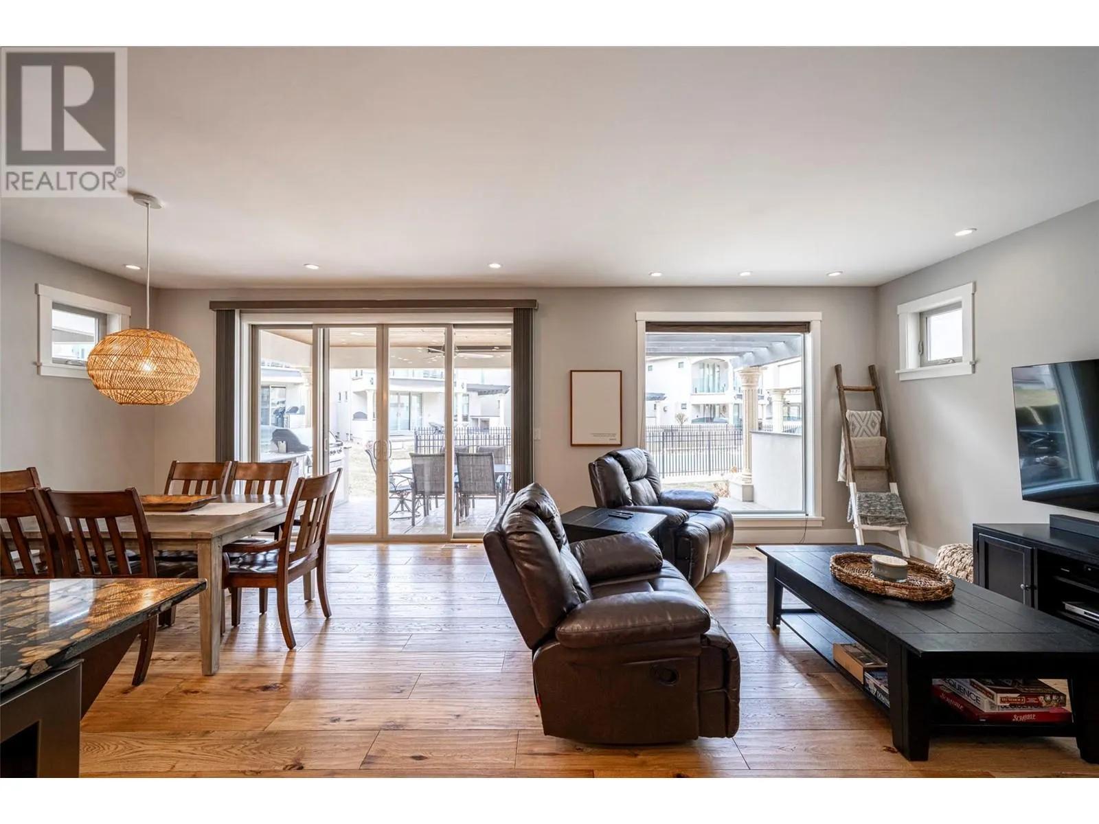 7373 Brooks Lane Unit# 4